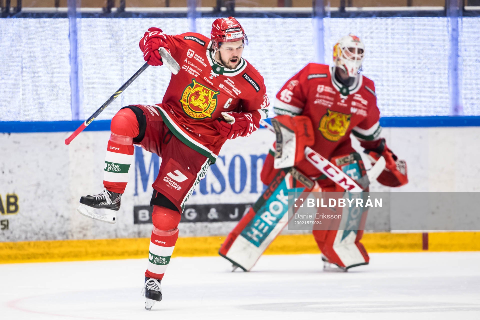 Moras Måns Carlsson jublar