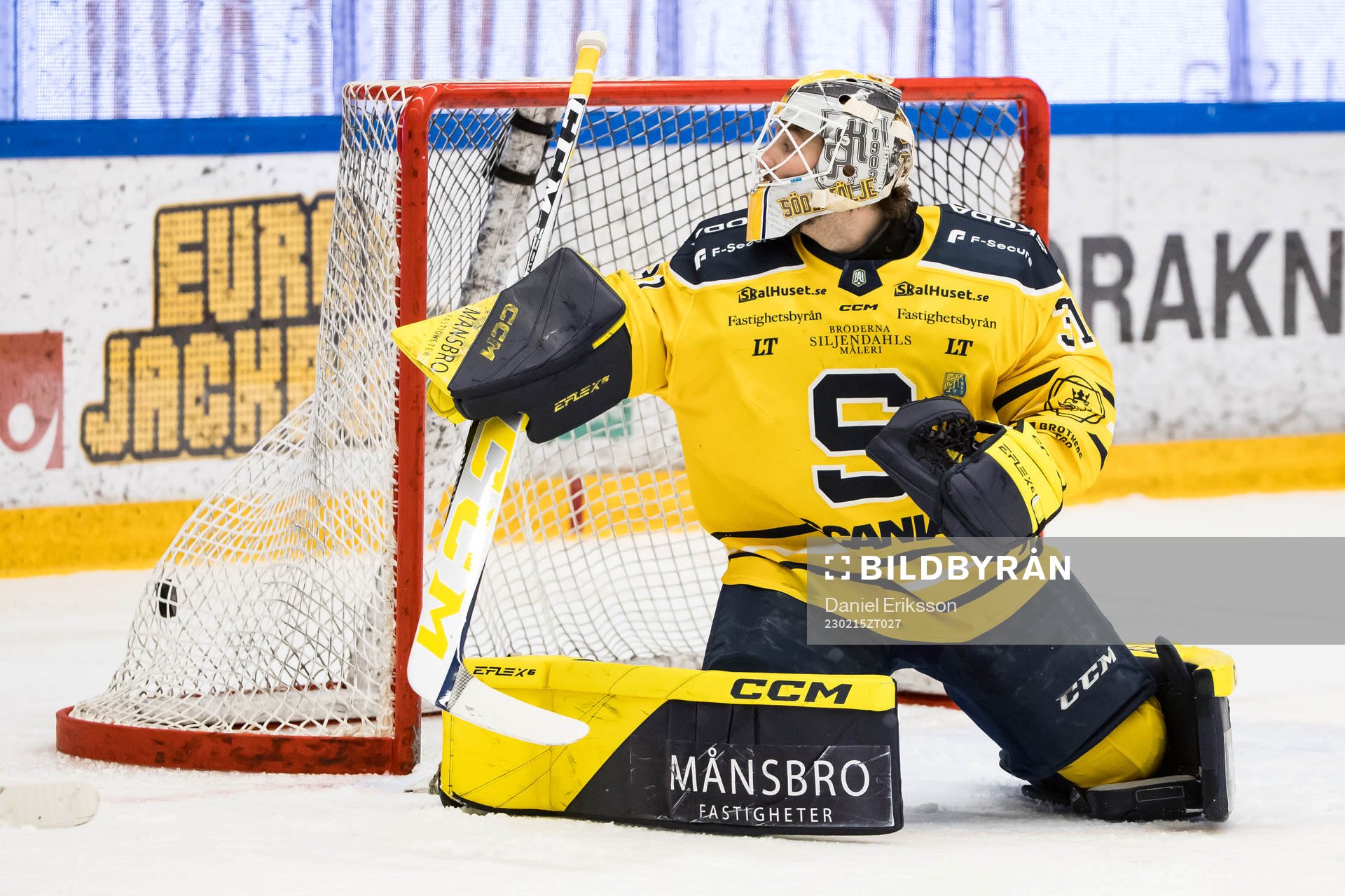 2-2 bakom Södertäljes målvakt Nikita Tolopilo