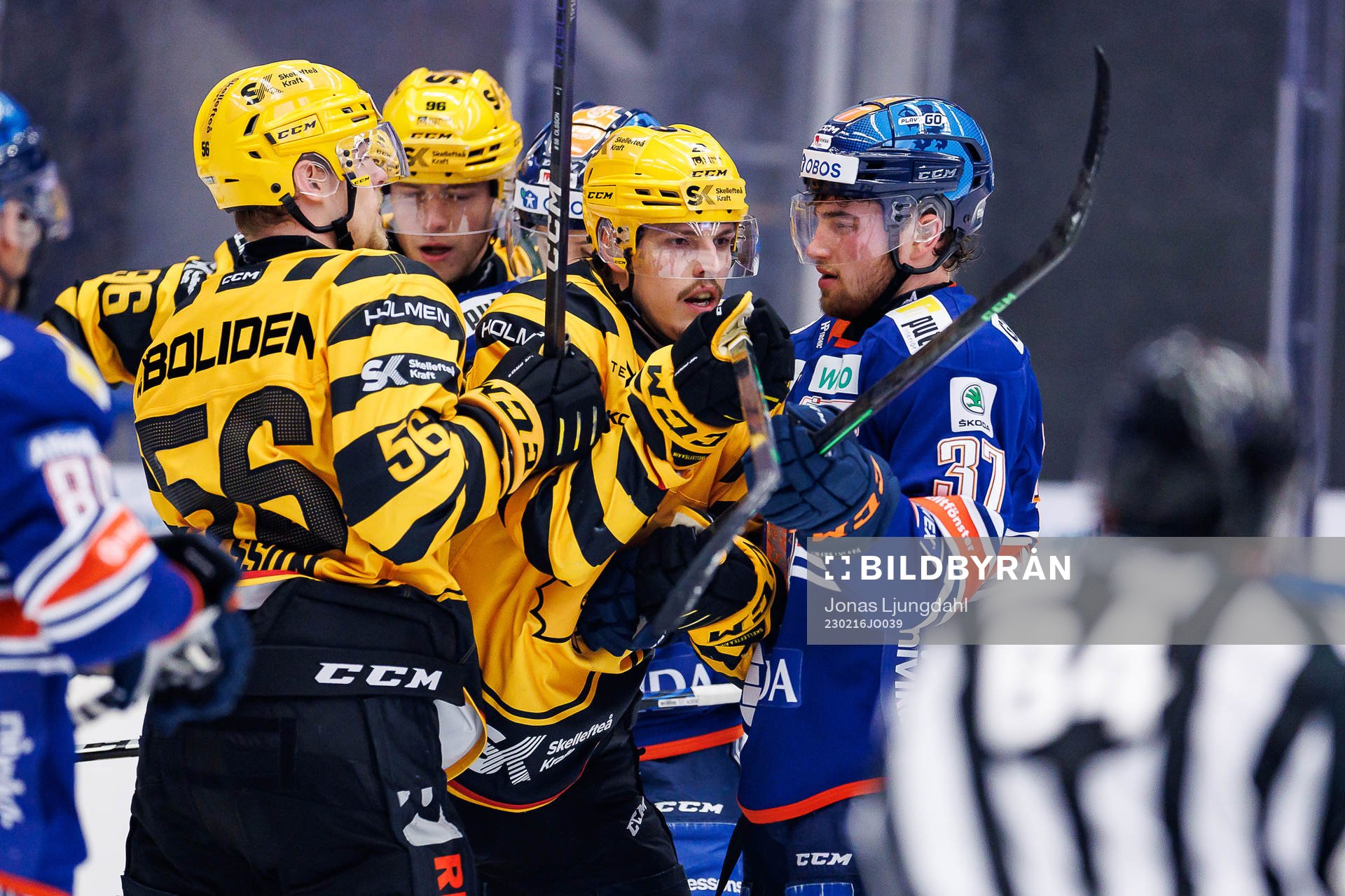 irriterat mellan Skellefteås Pär Lindholm och Växjös