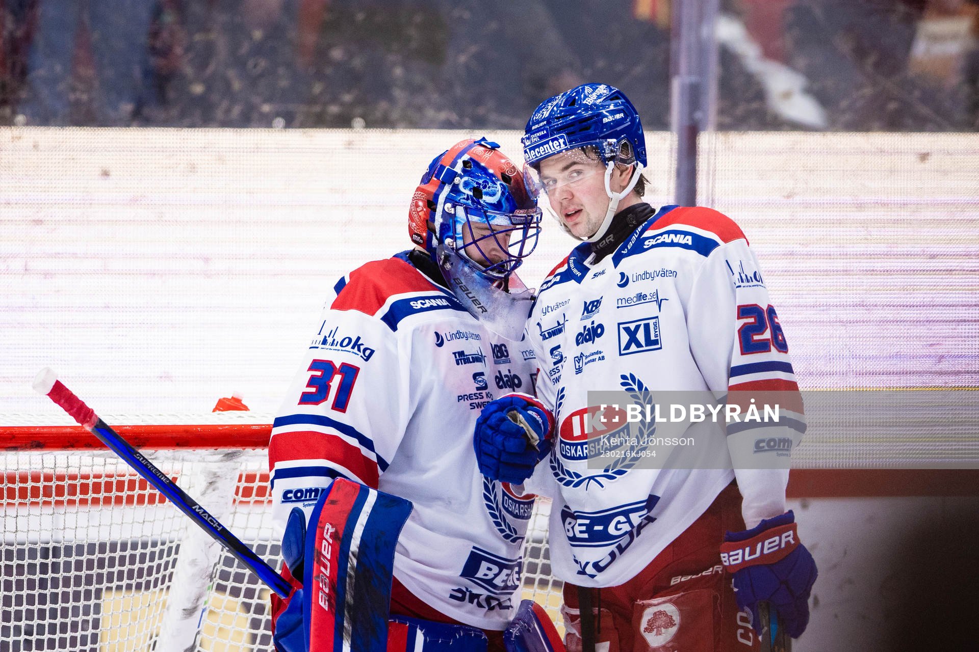Oskarshamns målvakt Tim Juel och Lukas Pilö jublar
