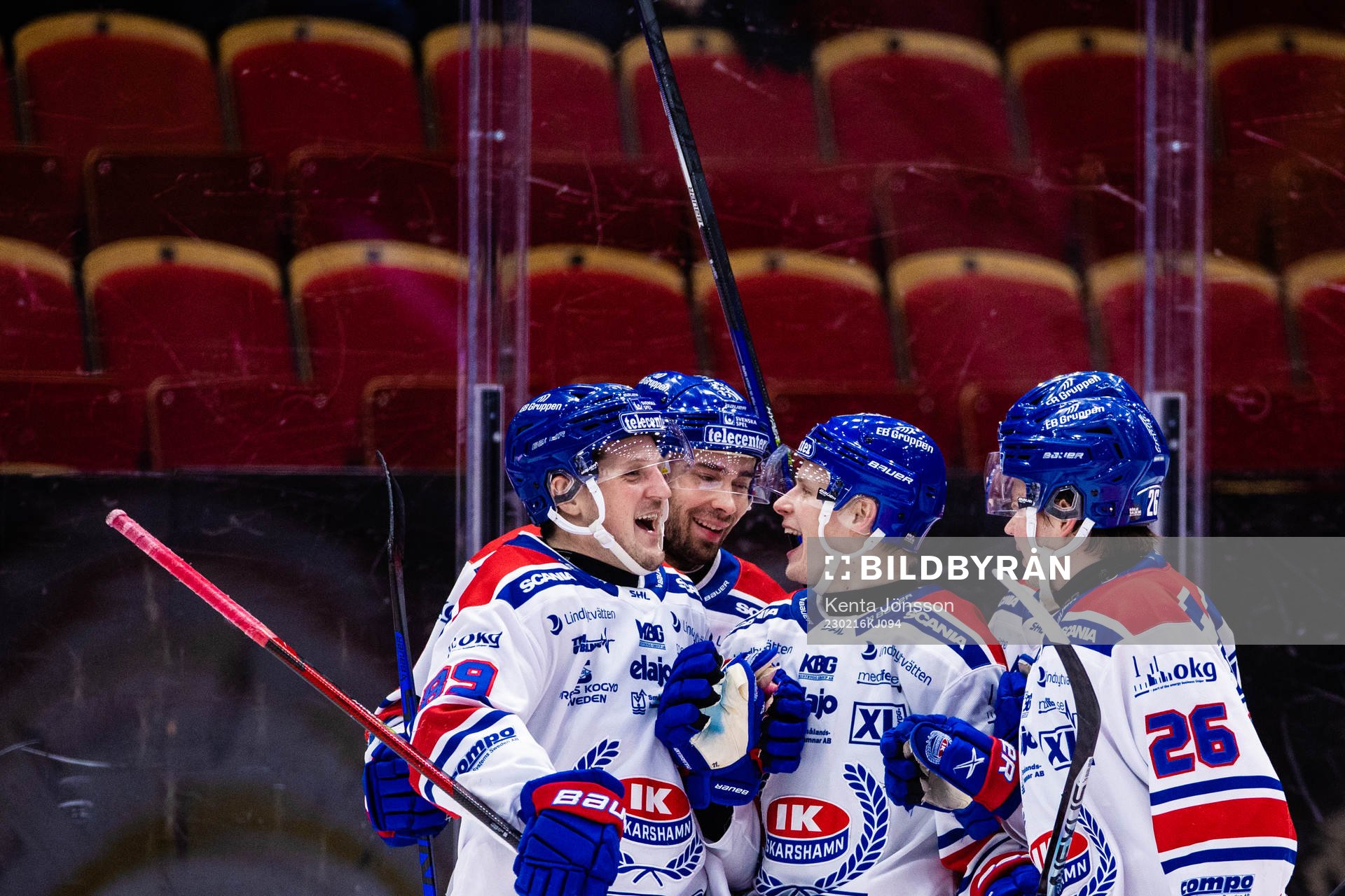 Oskarshamns Antti Suomela (m) jublar med Patrik Karlkvist