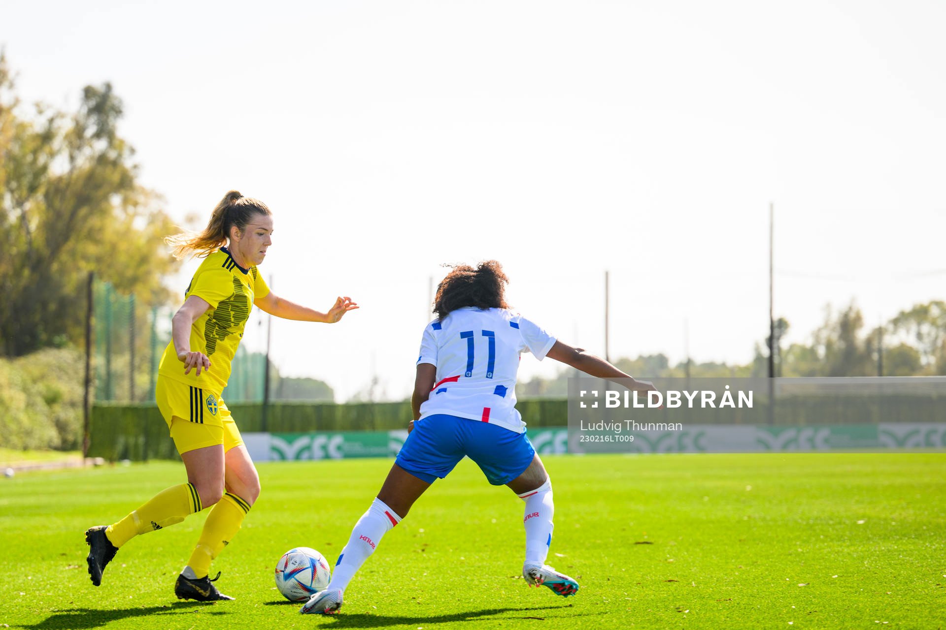 Emma Westin of Sweden and Ashleigh Weerden of Netherlands during the under-23 international friendly football match between Sweden and Netherlands on February 16, 2023 in Marbella.