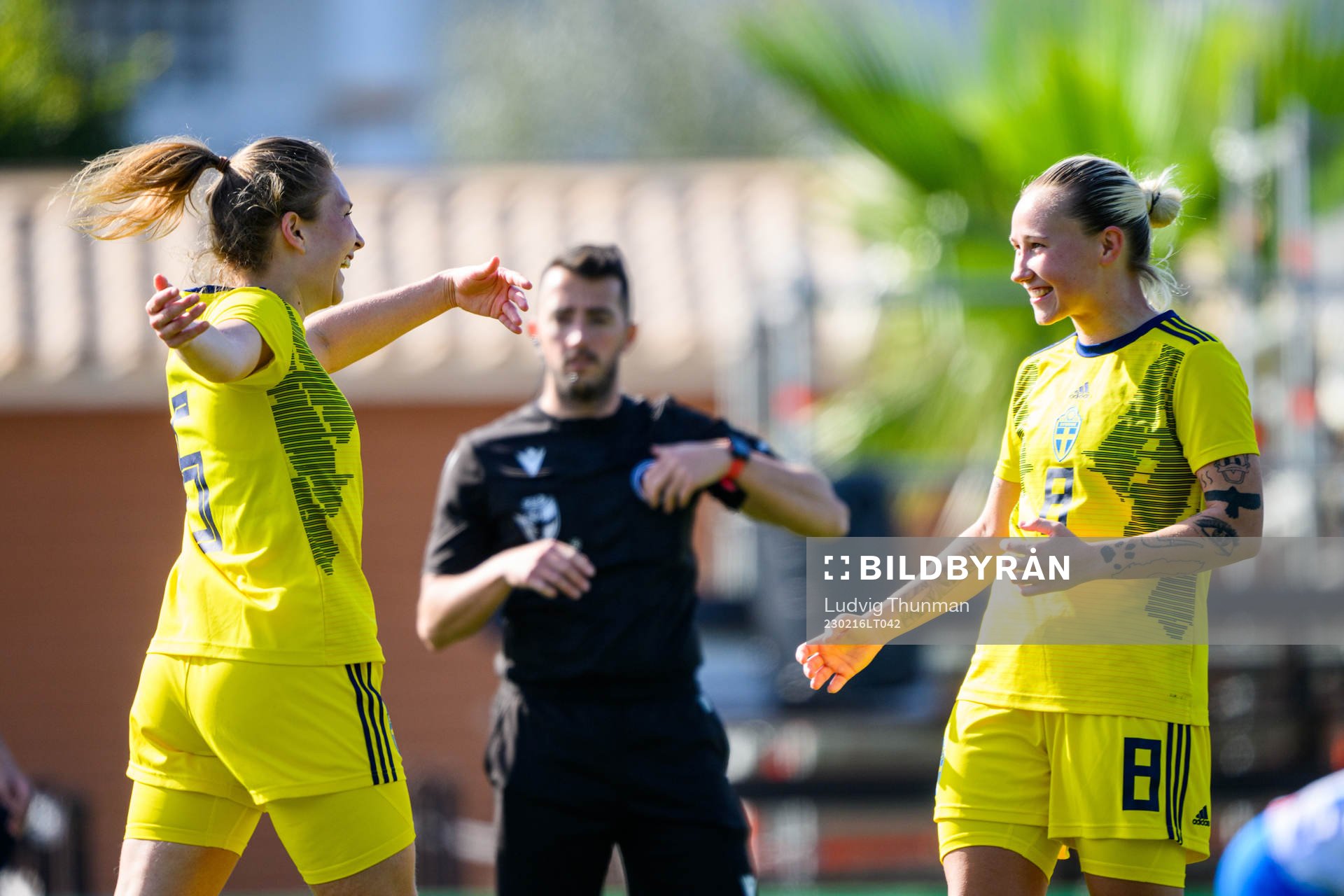Fanny Andersson celebrates with Marika Bergman Lundin of