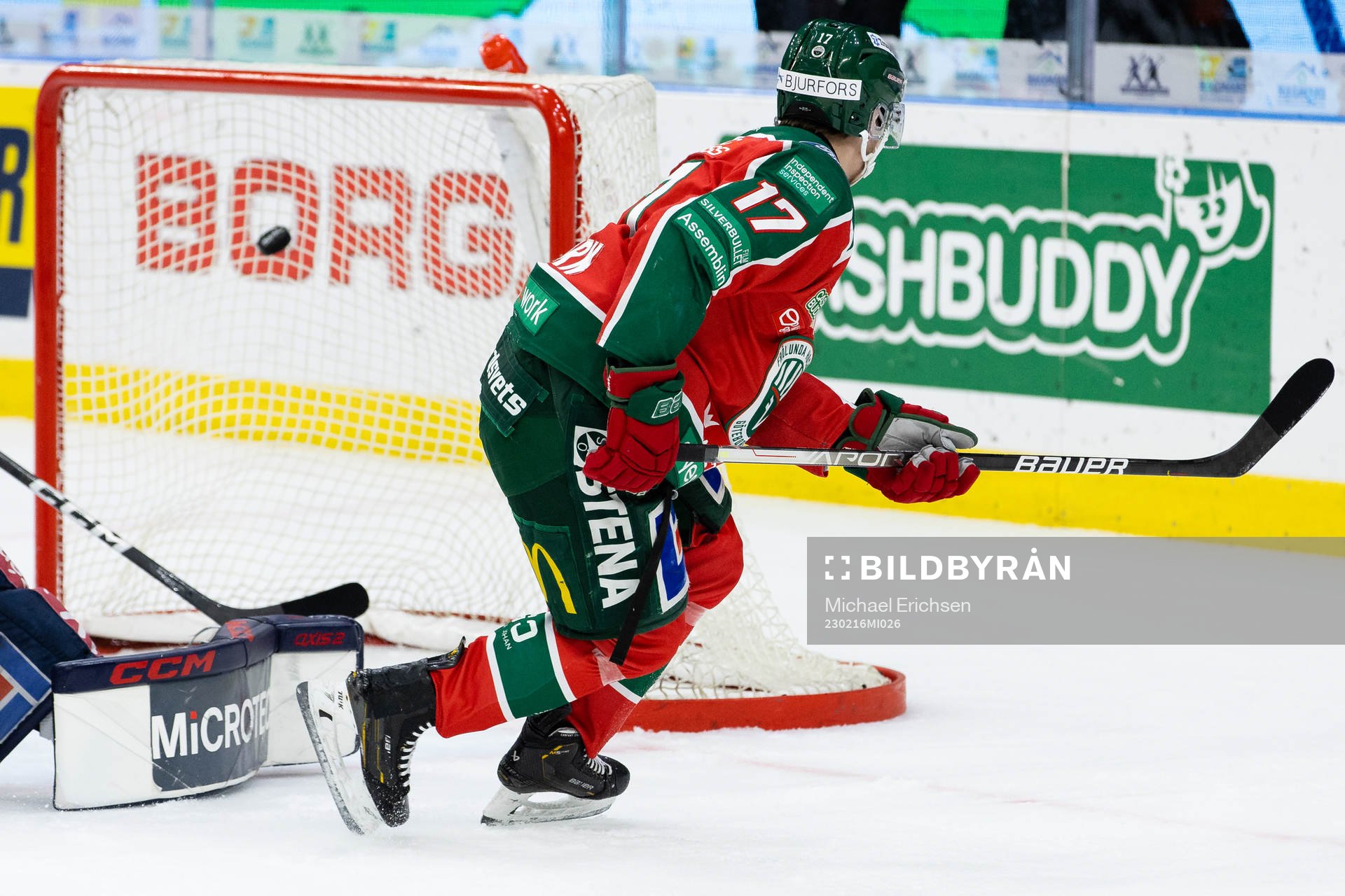 Frölundas Isac Born skjuter 2-0