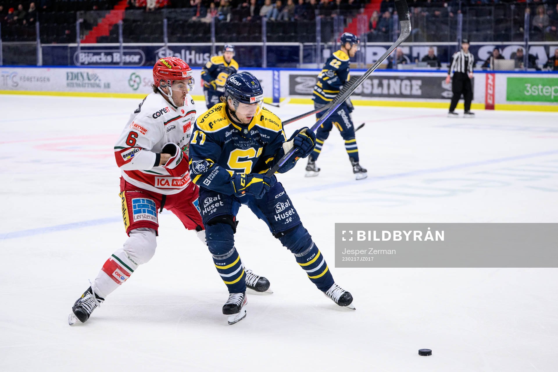 Modos Daniel Brickley och Södertäljes Johan Ivarsson