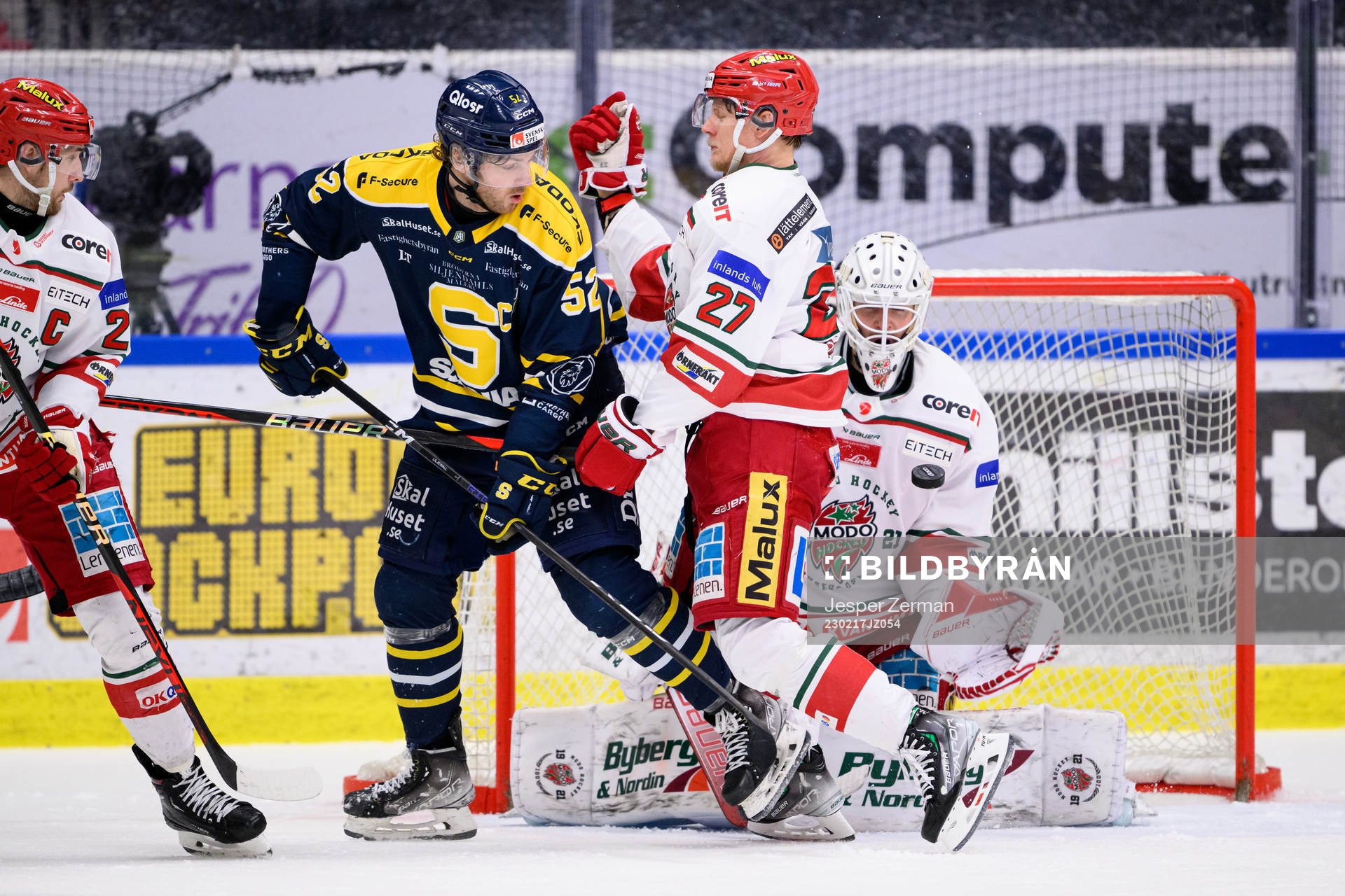 Södertäljes Christopher Liljewall och Modos Niklas Folin