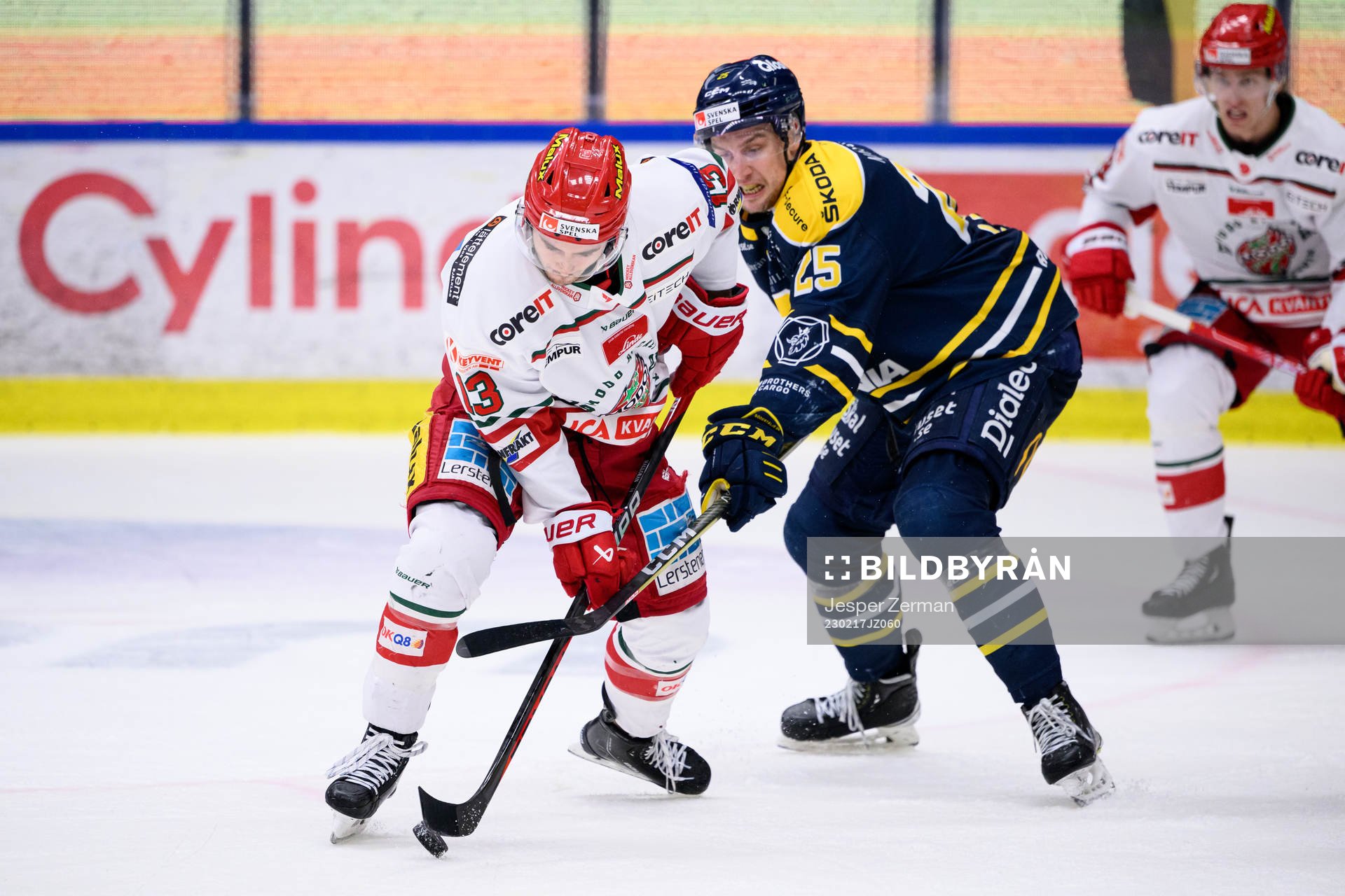 Modos Nicholas Halloran och Södertäljes Viktor Lang