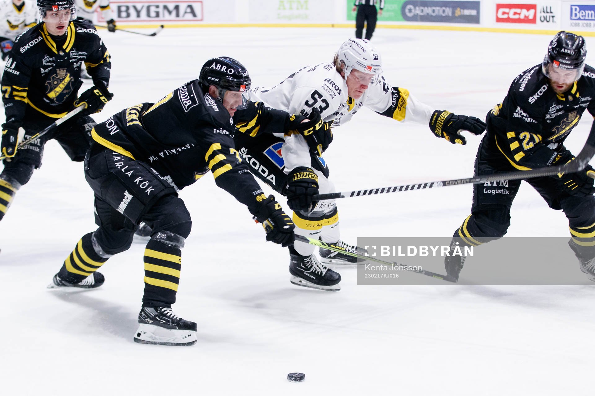 Västerås Anthon Eriksson och AIKs Christian Sandberg