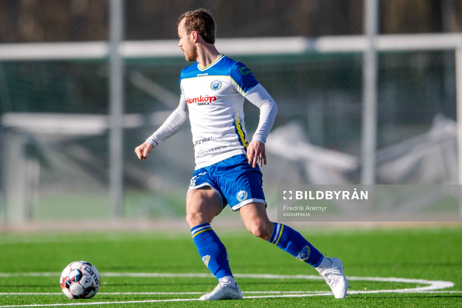 Onsalas Adam Fogelblad under matchen i Svenska Cupen mellan Onsala och Helsingborg den 18 februari 2023 i Onsala. 