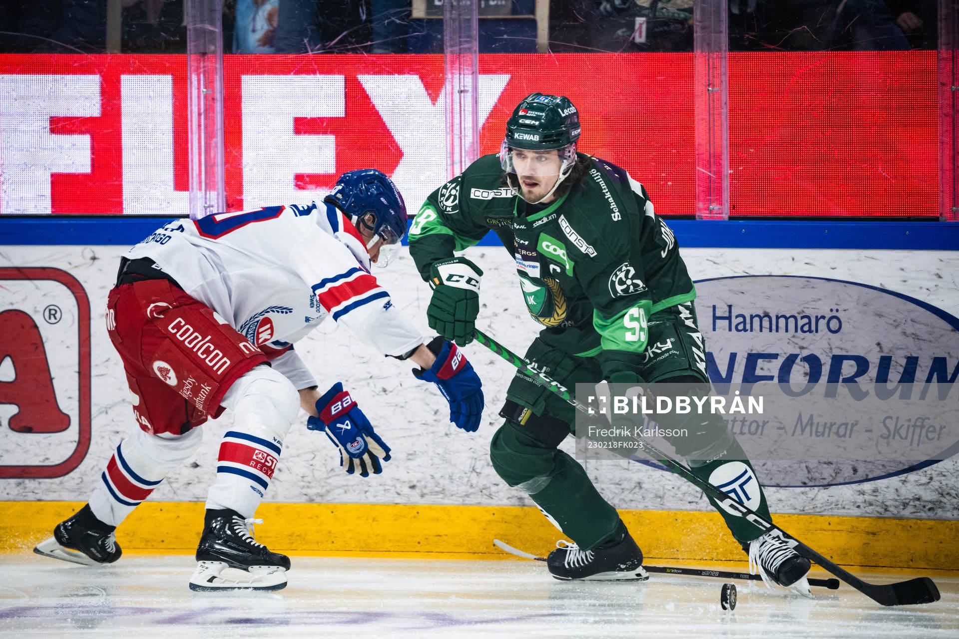 Oskarshamns Juuso Riikola och Färjestads Linus Johansson