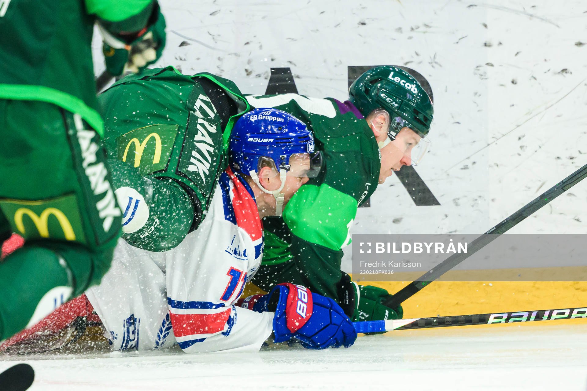 Oskarshamns Antti Suomela och Färjestads Ville Pokka