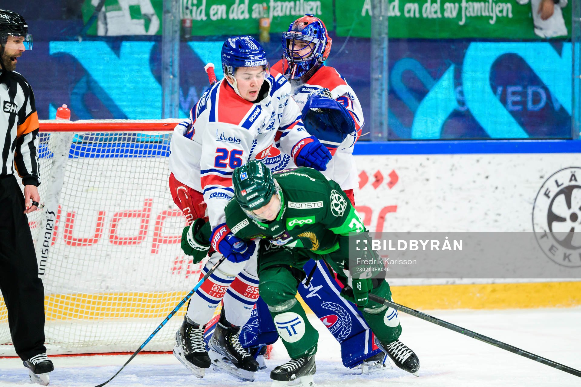Oskarshamns Lukas Pilö, målvakt Tim Juel och Färjestads