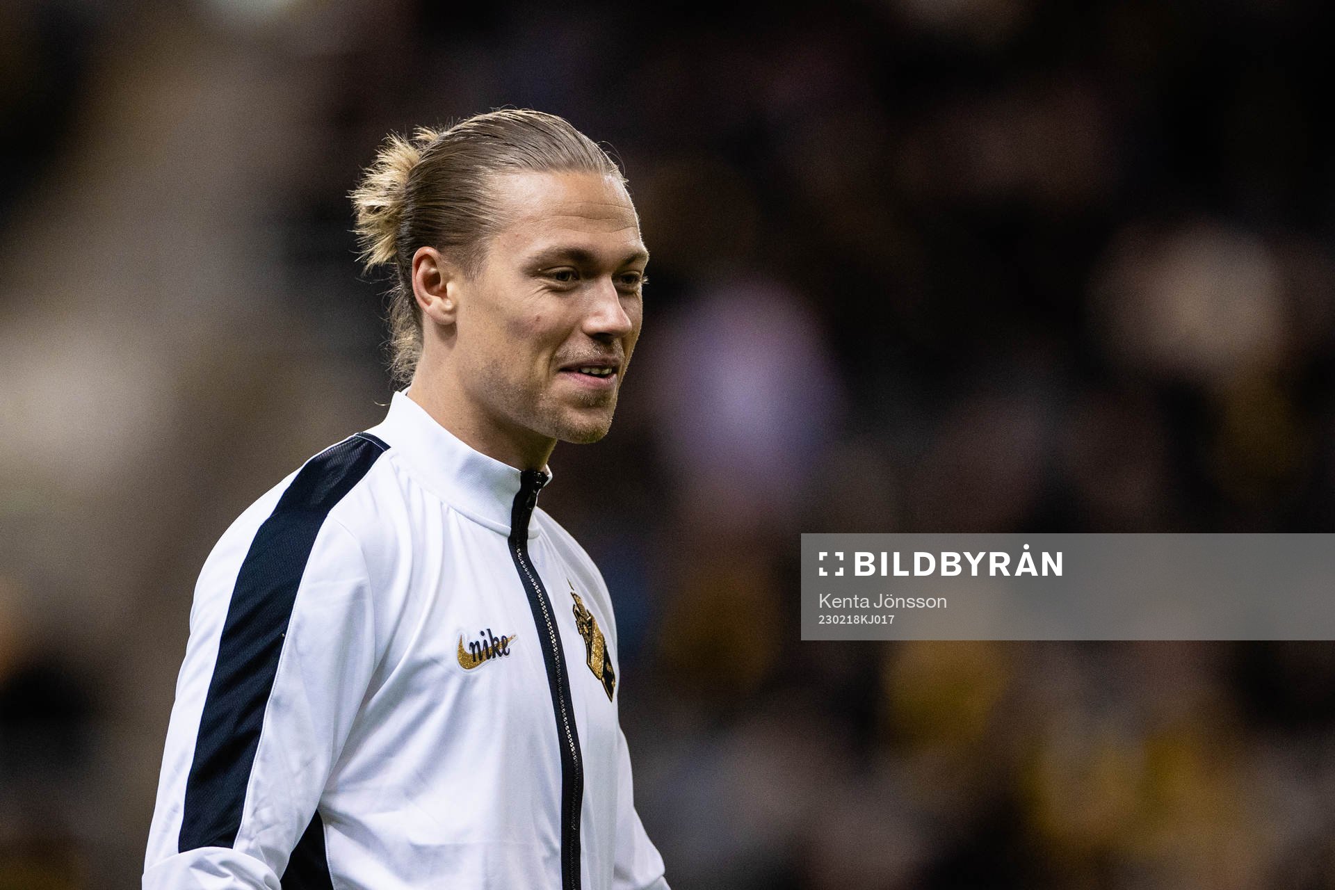 s Viktor Fischer