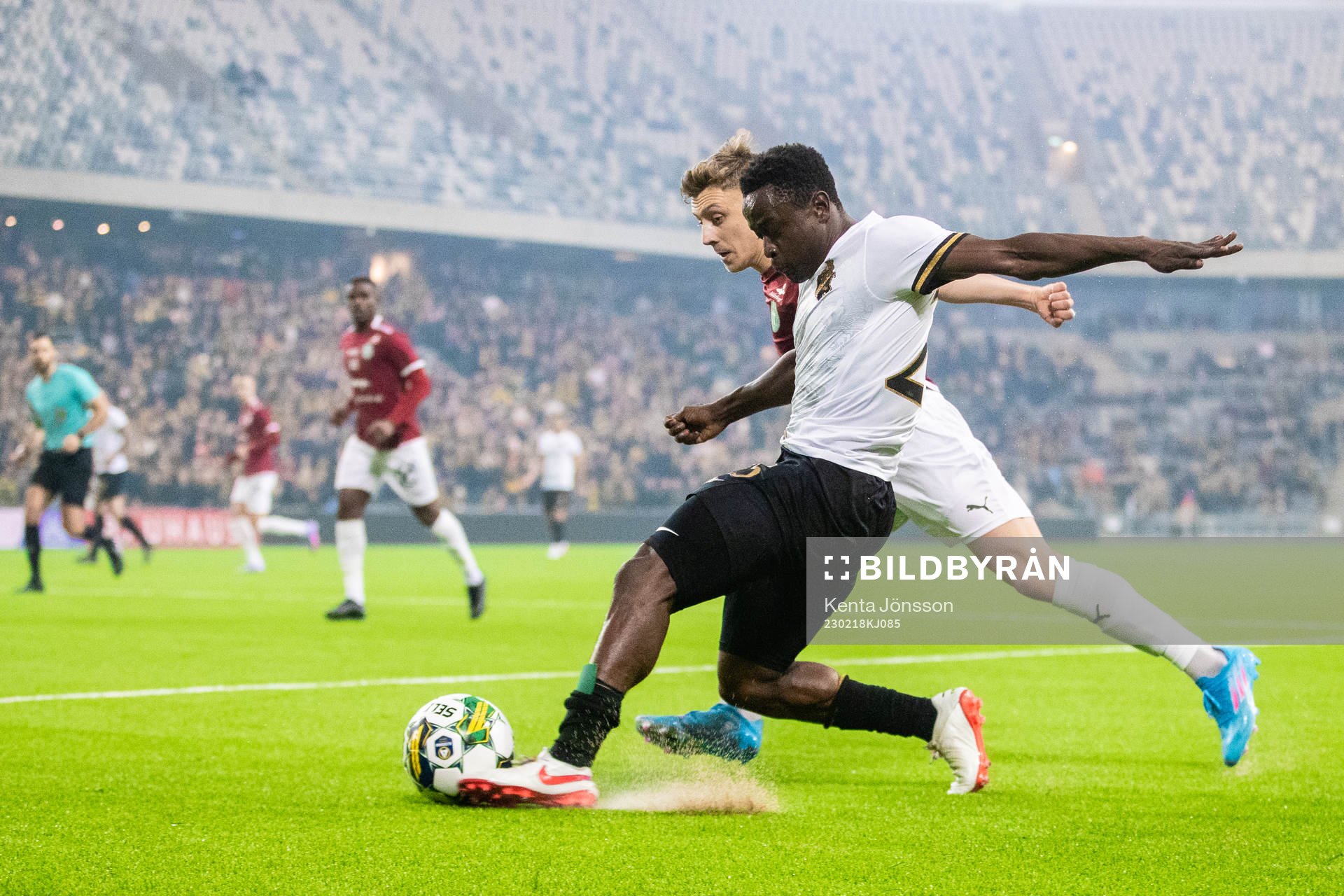 s Erick Otieno och Västerås Simon Gefvert