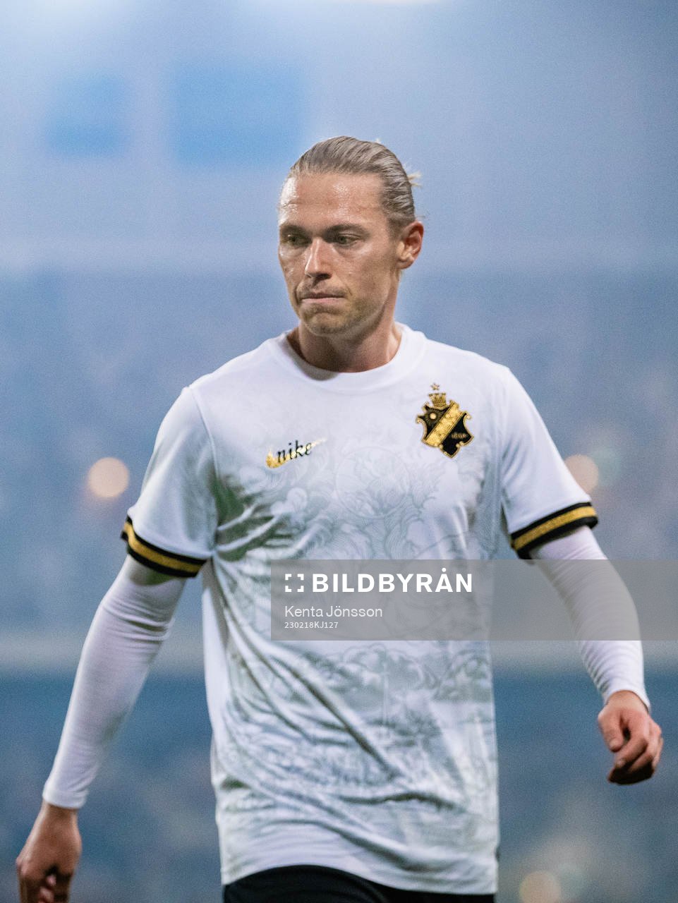 s Viktor Fischer