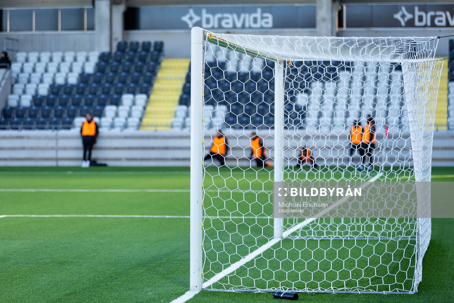 Nya nät i målen på Bravida Arena