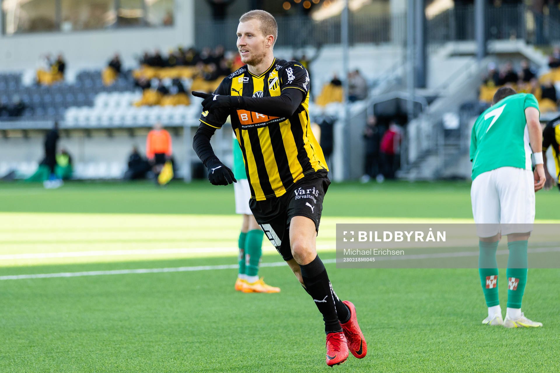 Häckens Simon Gustafson jublar