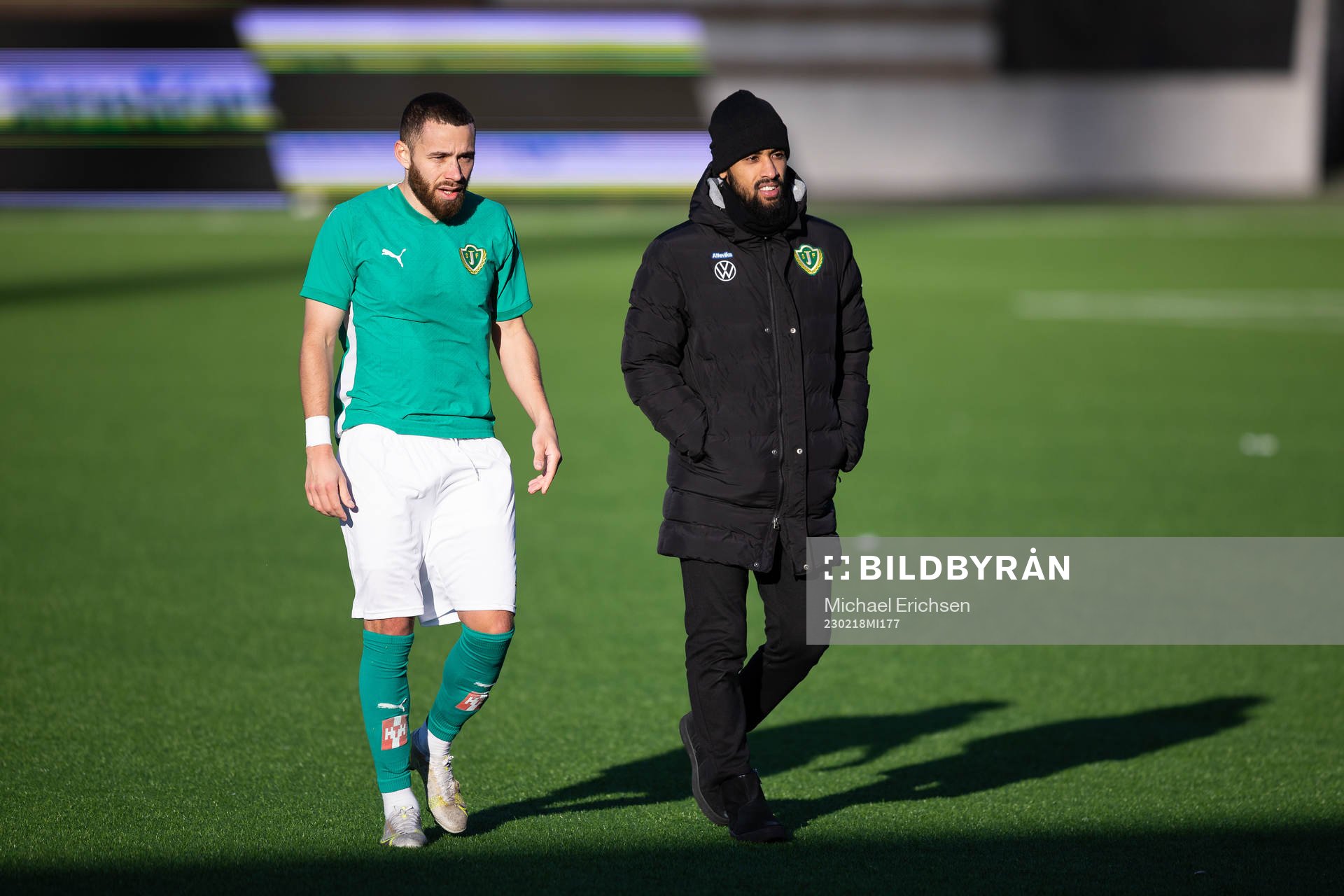 Jönköpings Södras Malkolm Moenza och sportchef Junes