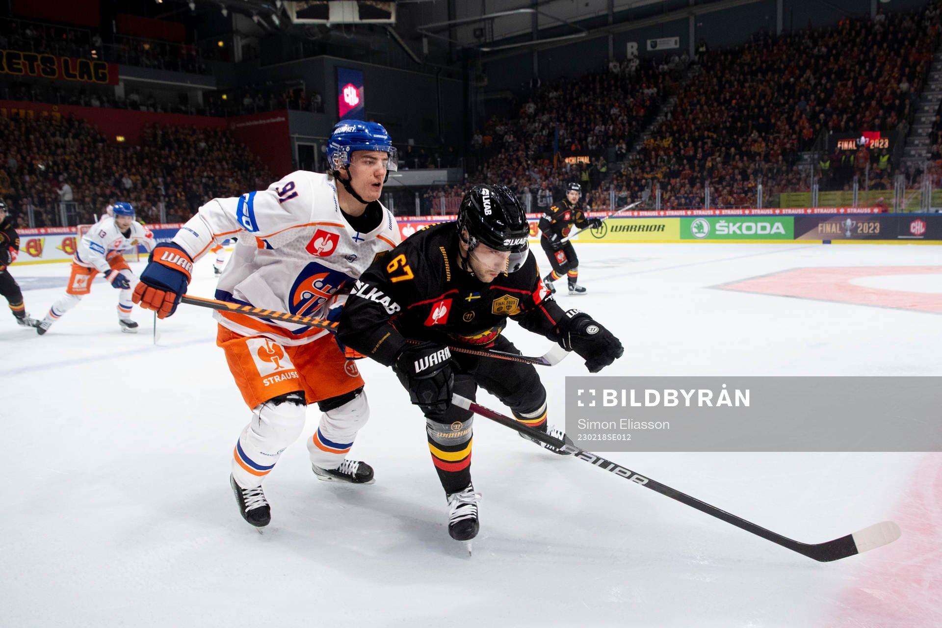 Tapparas Petteri Puhakka and Luleås Konstantin Komarek