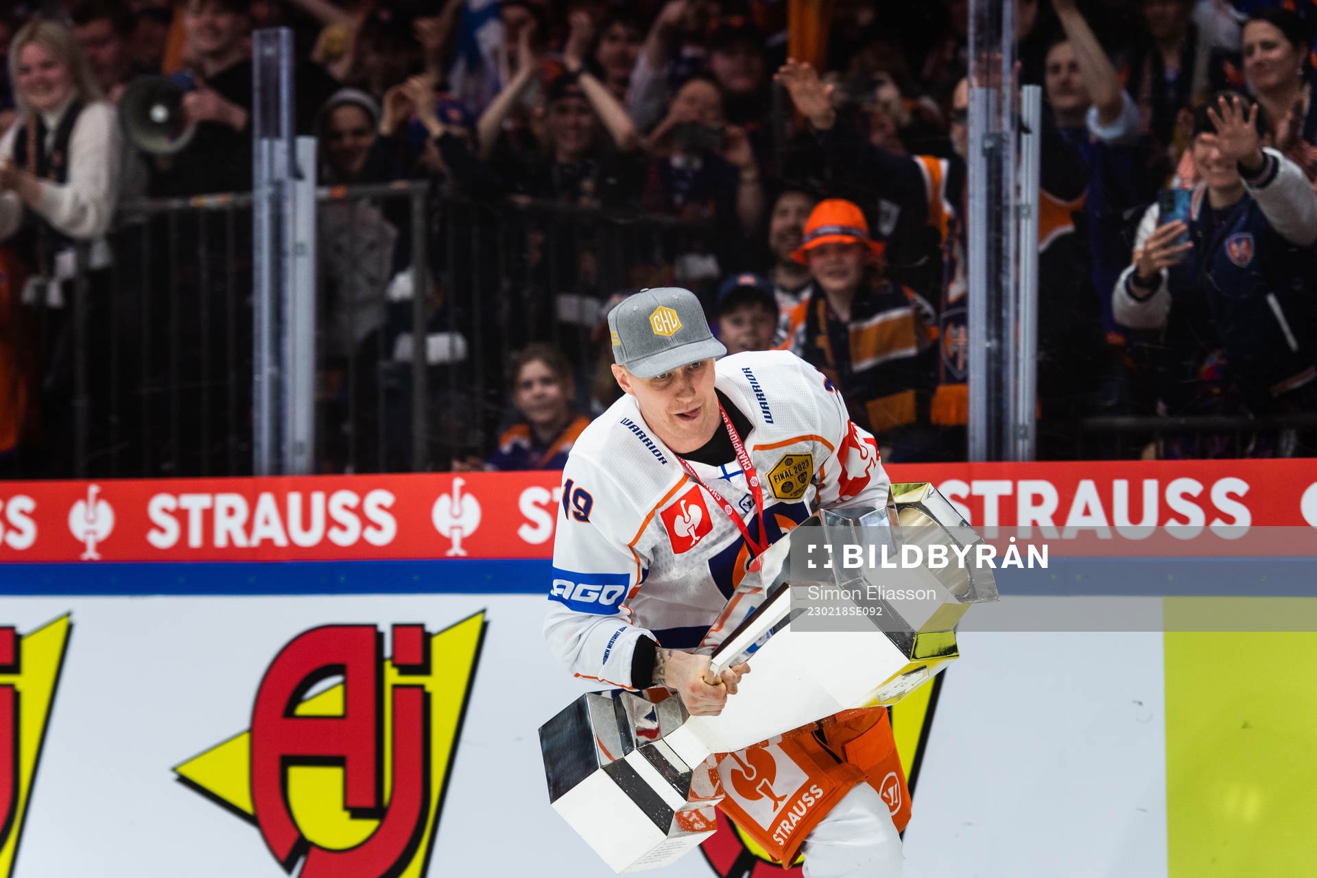 Tapparas Veli Matti Savinainen celebrates with trophy