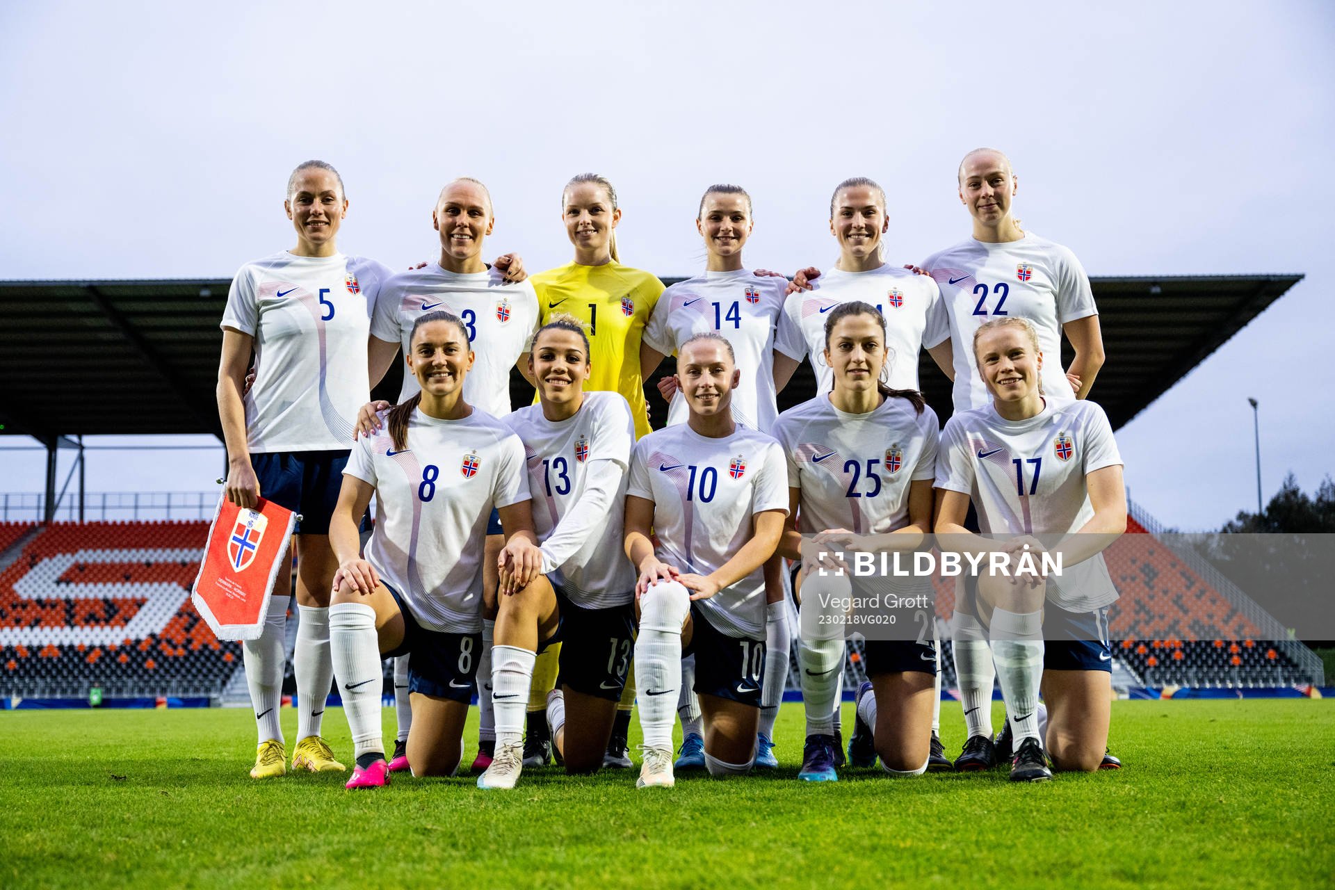 The starting eleven of Norway pose for a team photo