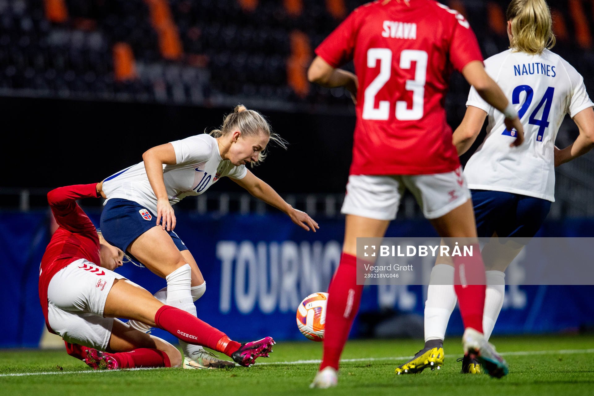 Stine Larsen of Denmark and Thea Bjelde of Norway