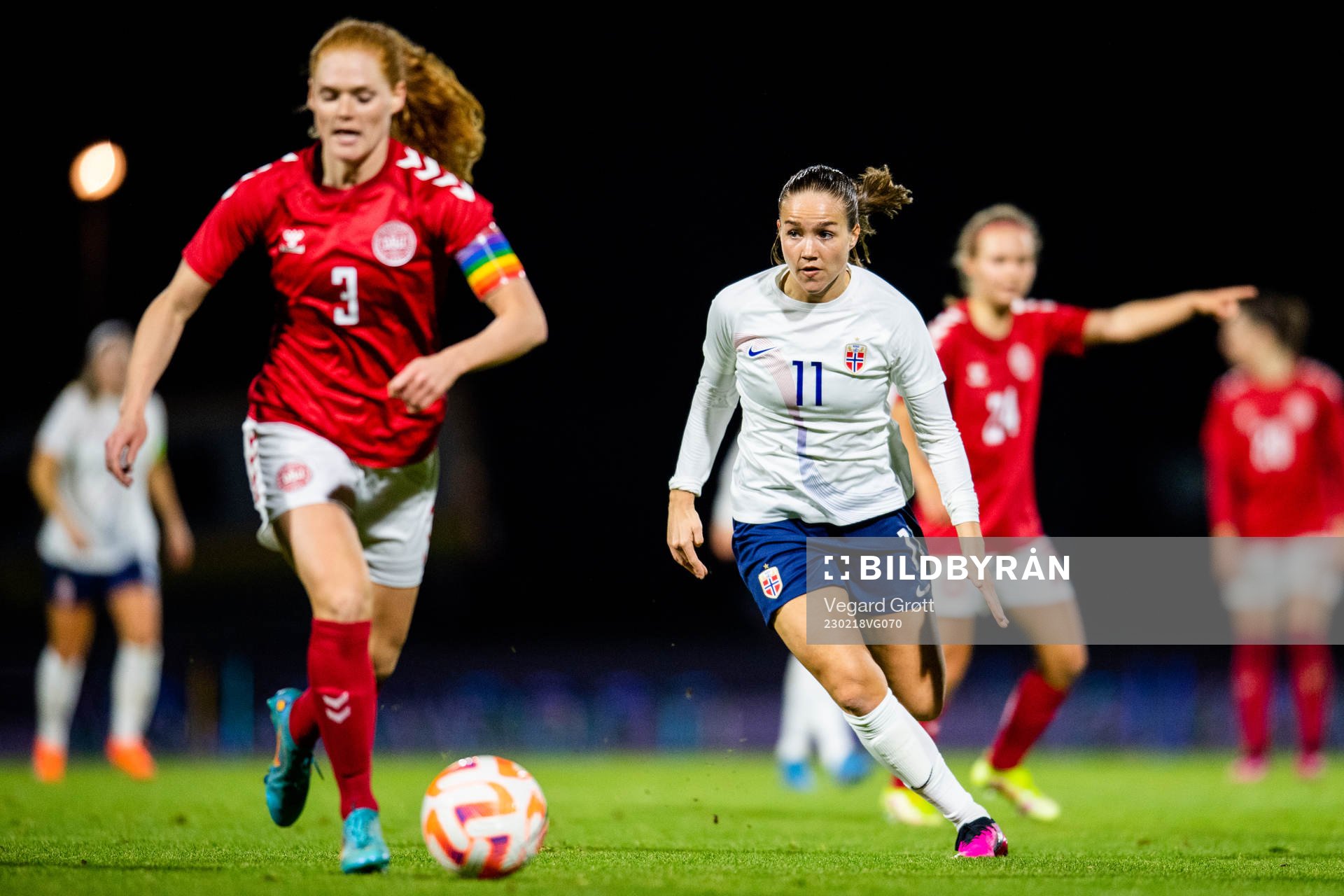 Stine Ballisager Pedersen of Denmark and Guro Reiten of