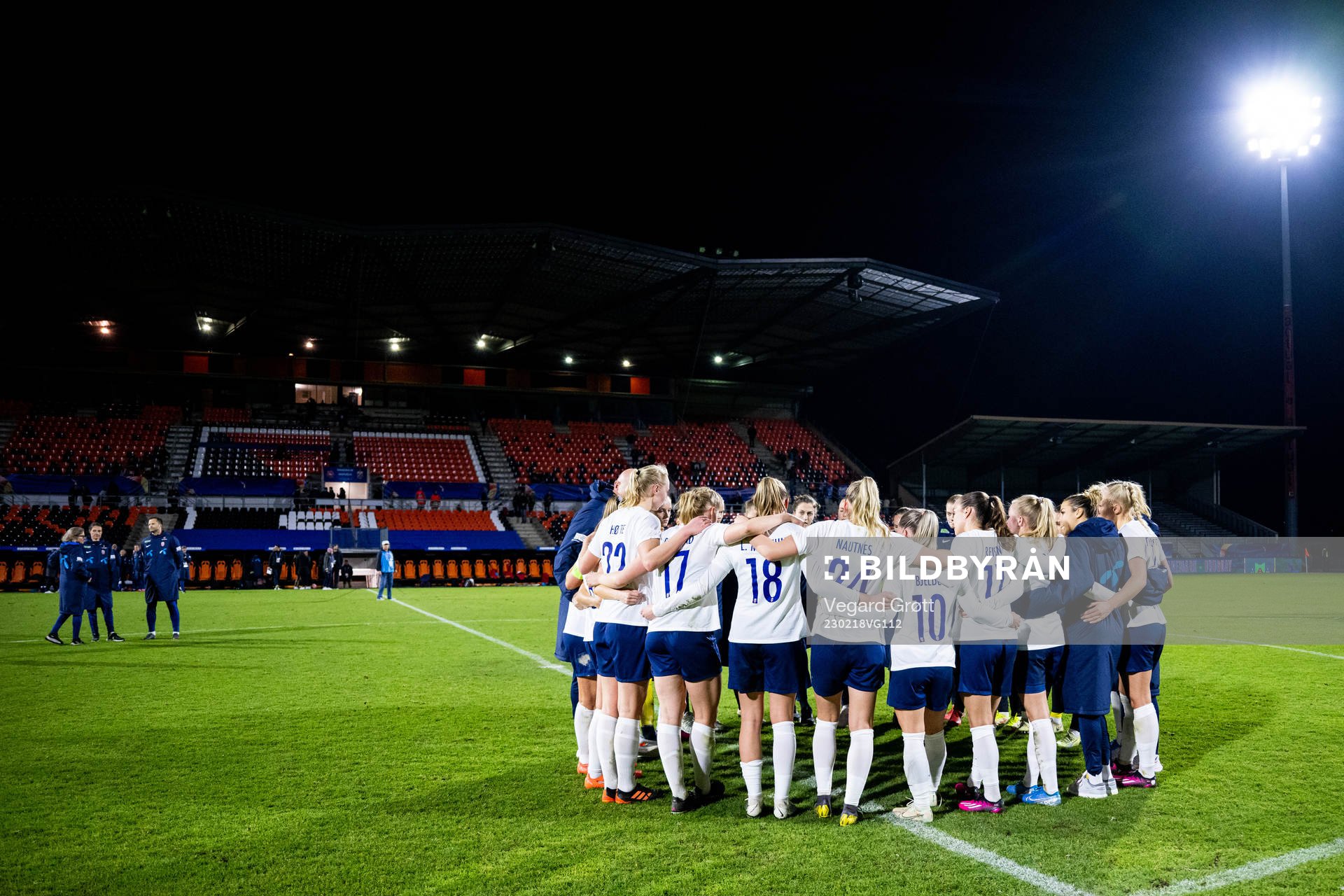 Sara Hørte, Frida Maanum, Emilie Nautnes, Thea Bjelde and