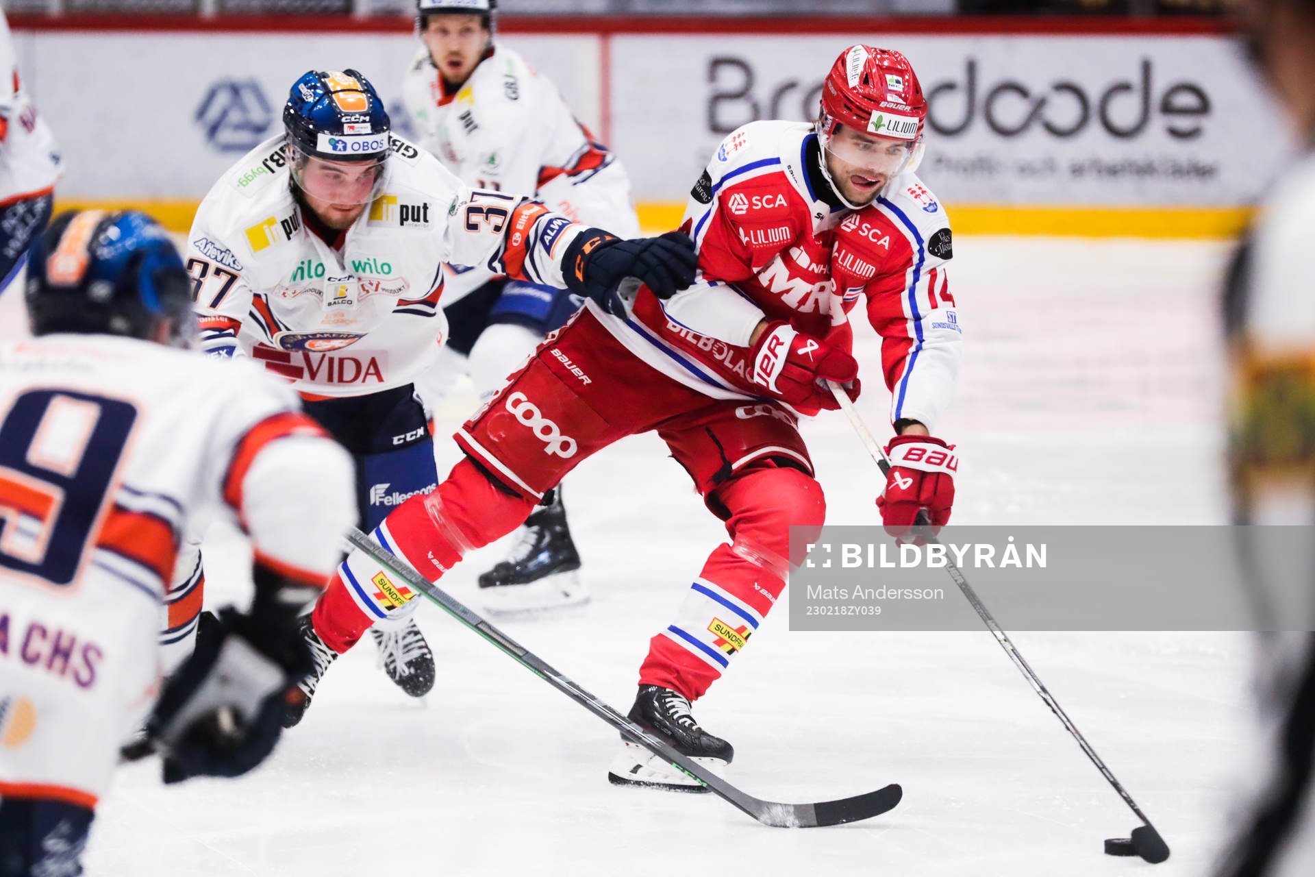 Växjös Glenn Gustafsson och Timrås Emil Pettersson