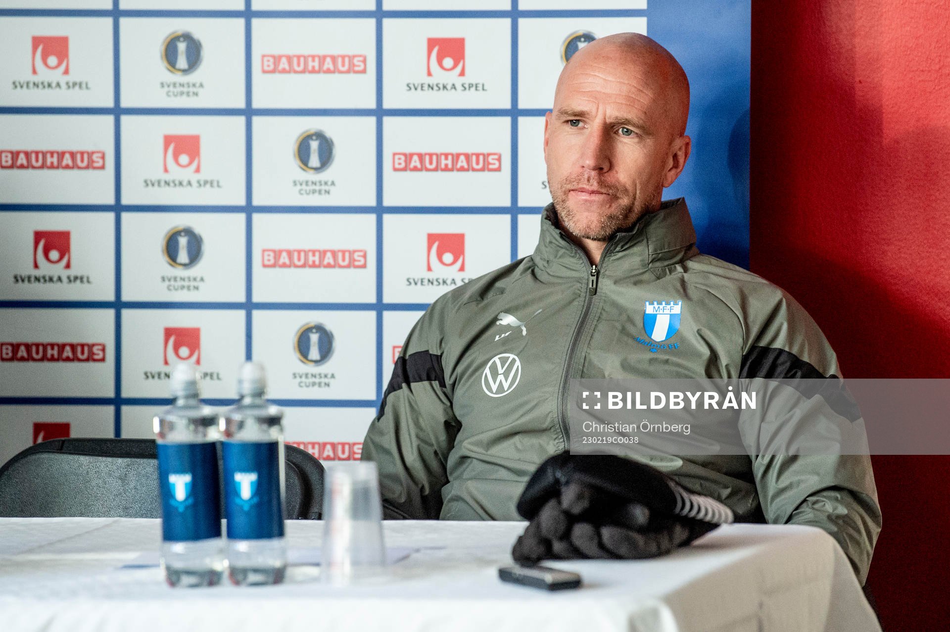 Malmö FFs tränare Henrik Rydström på en presskonferens