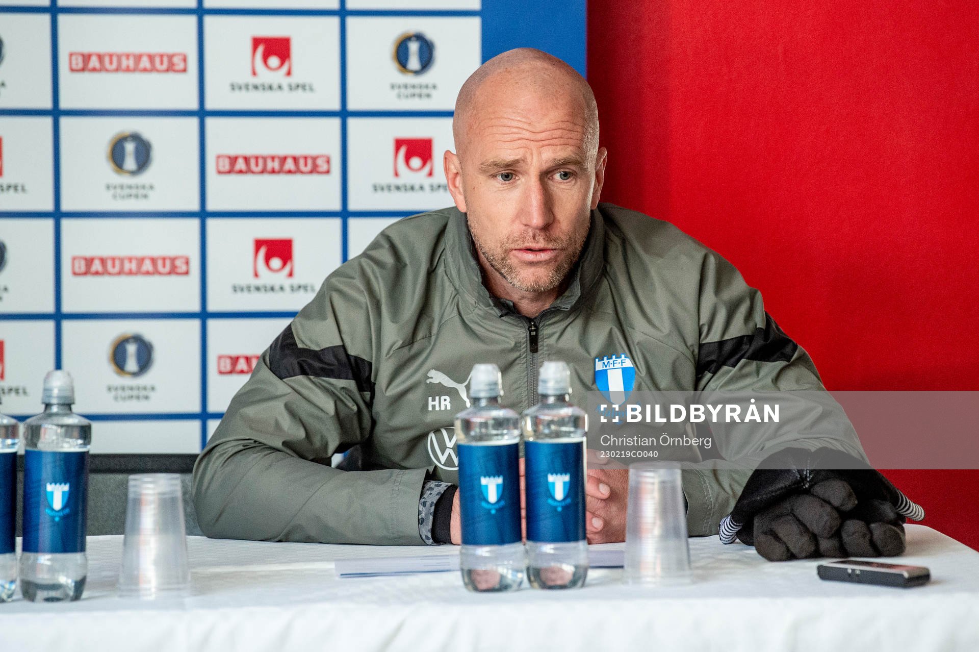 Malmö FFs tränare Henrik Rydström på en presskonferens