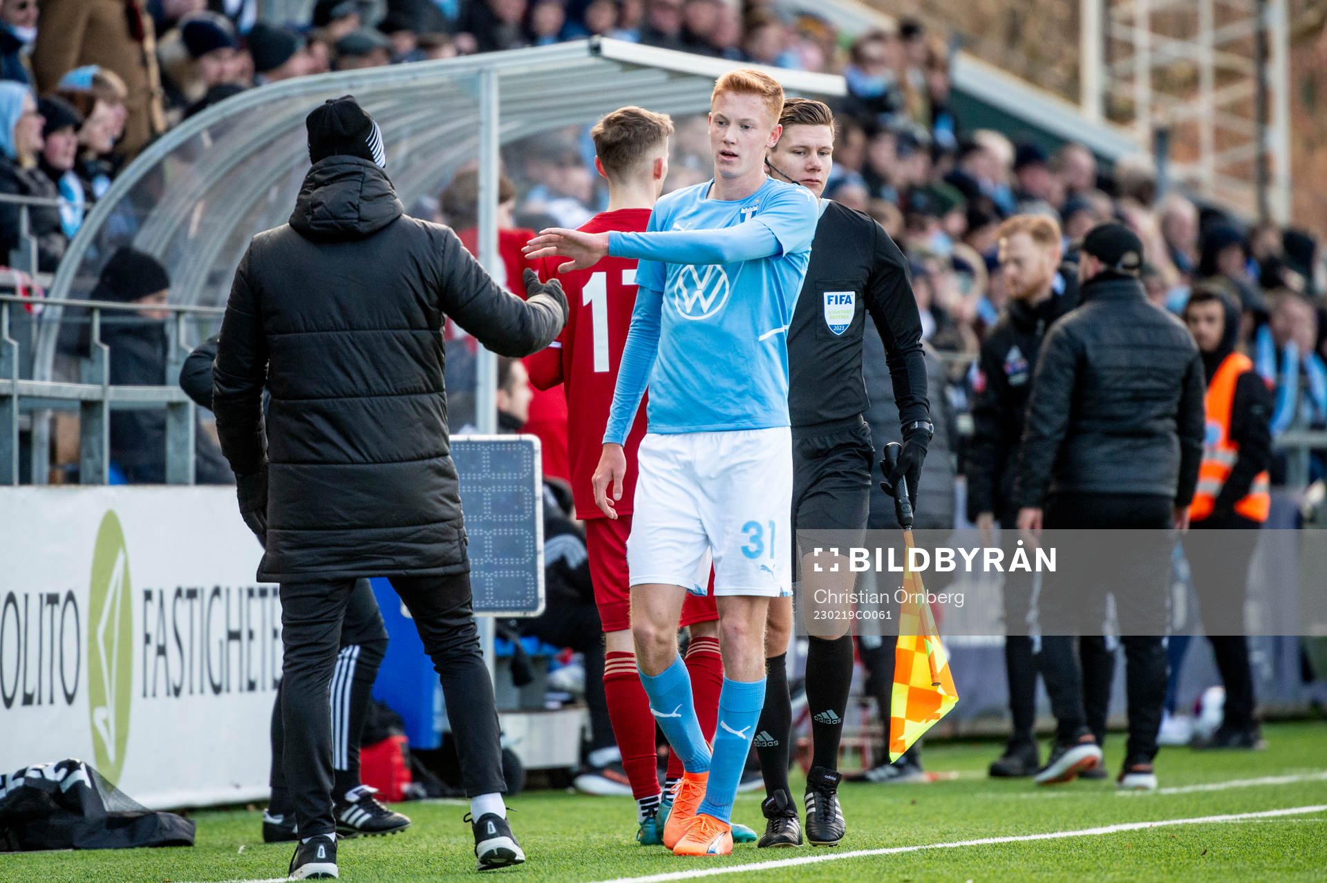 Malmö FFs Hugo Larsson byts ut