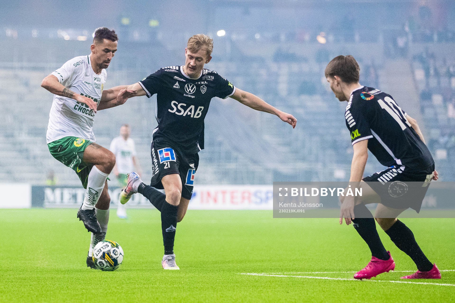 Hammarbys Loret Sadiku och Brages Henry Sletsjøe