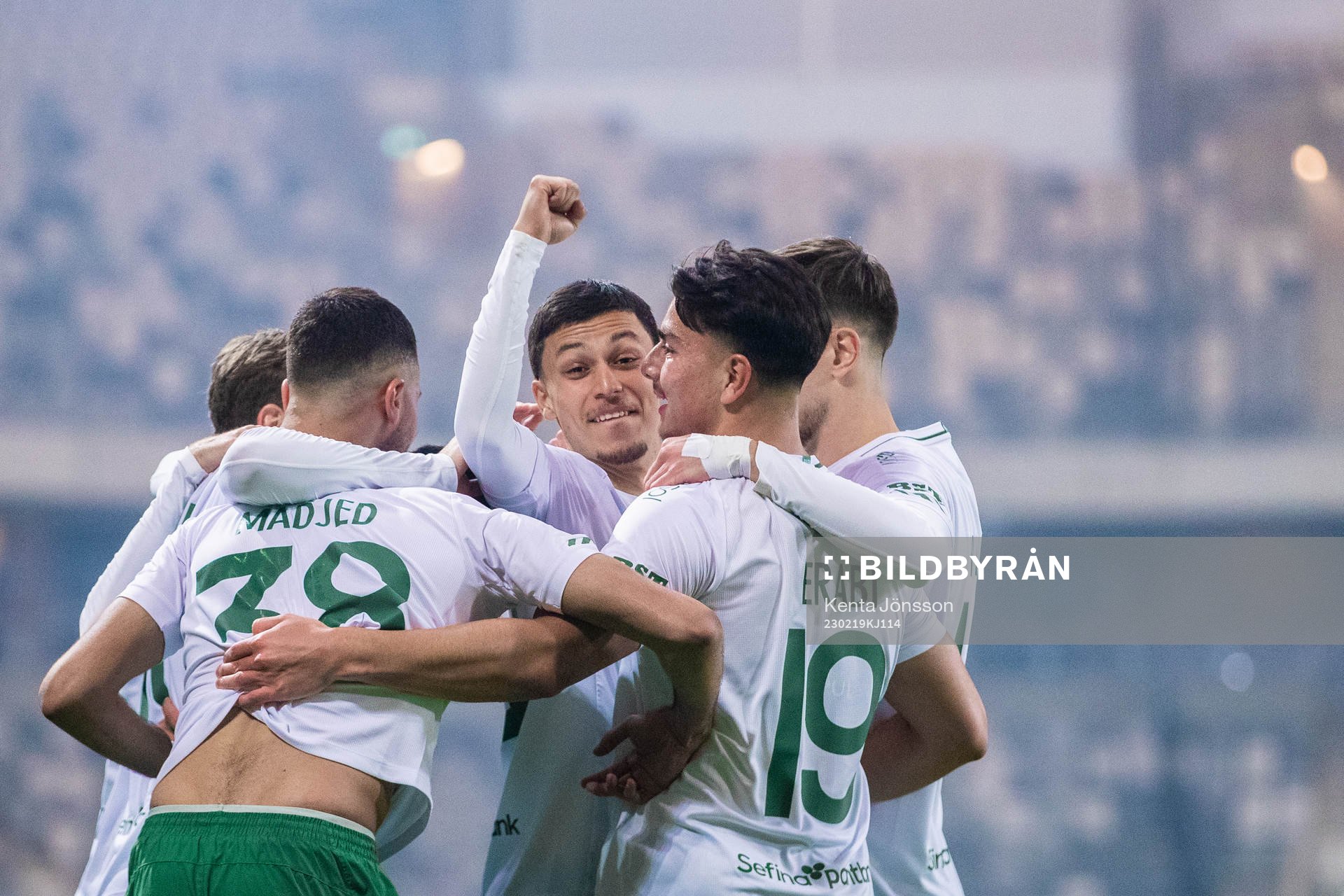 Hammarbys Jusef Erabi jublar med Montader Madjed och Alper