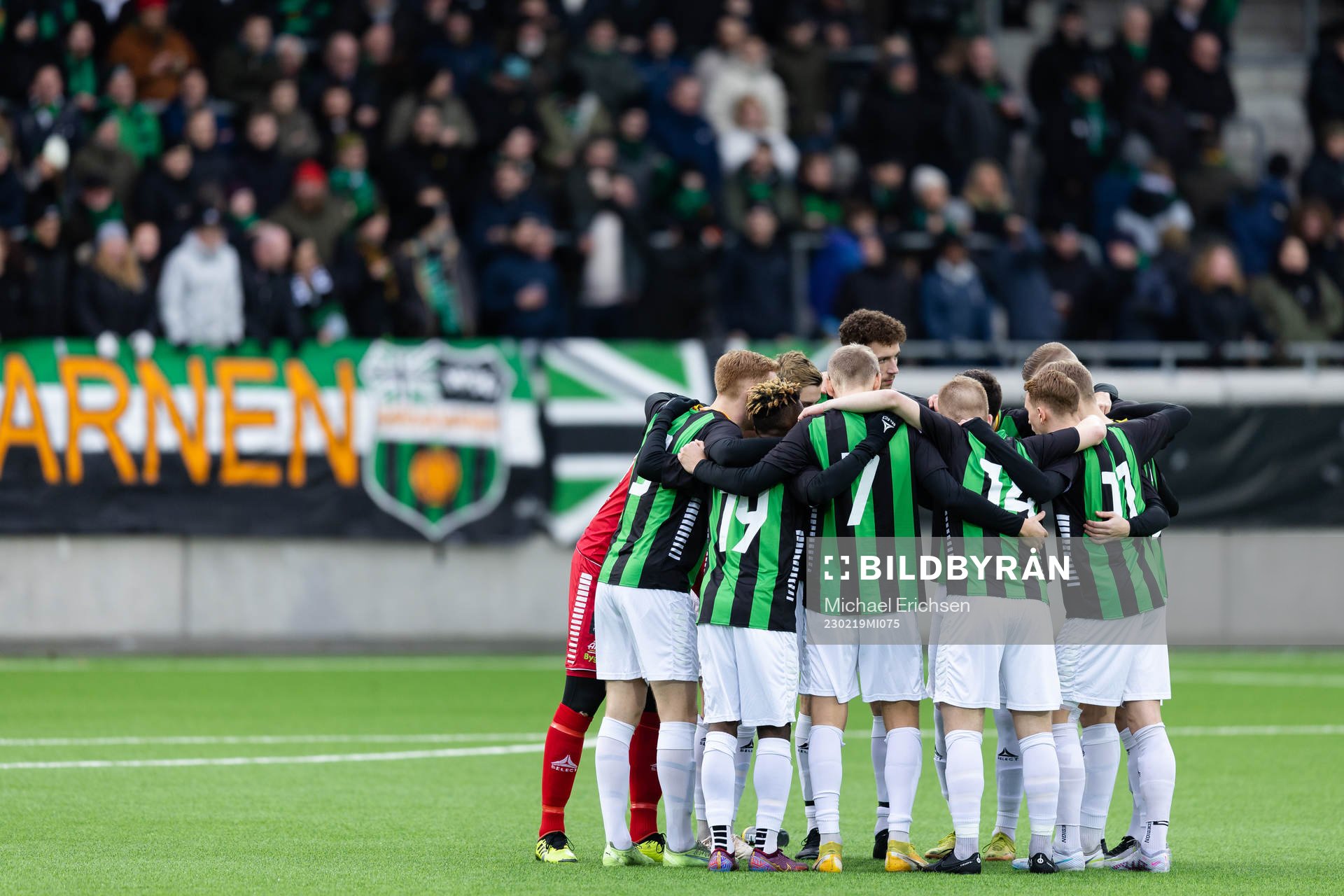 GAIS spelare samlade innan fotbollsmatchen i Svenska Cupen