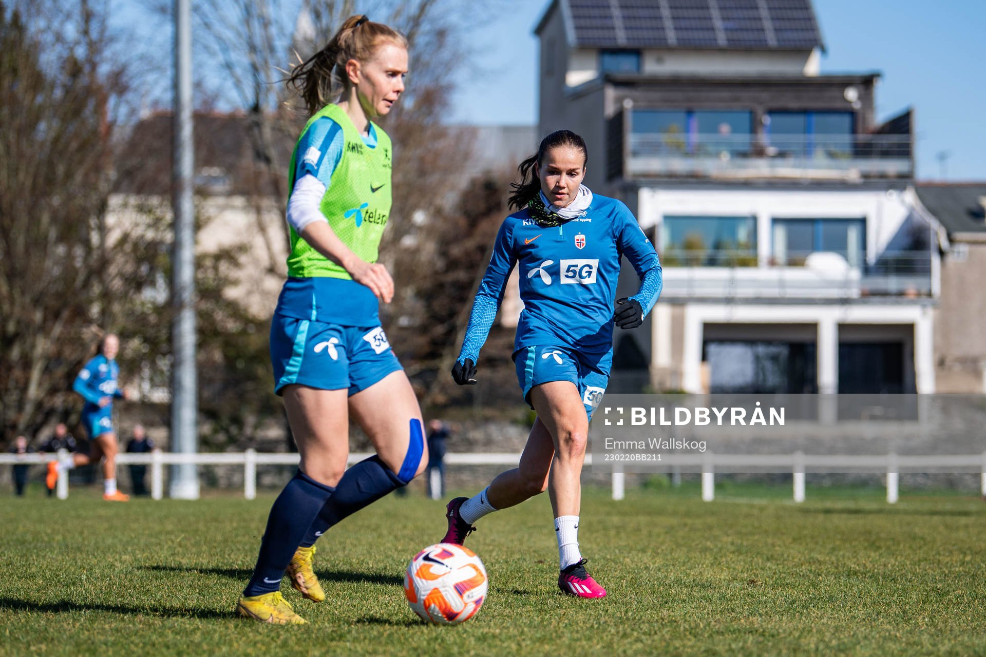 Malin Brenn and Guro Reiten of Norway