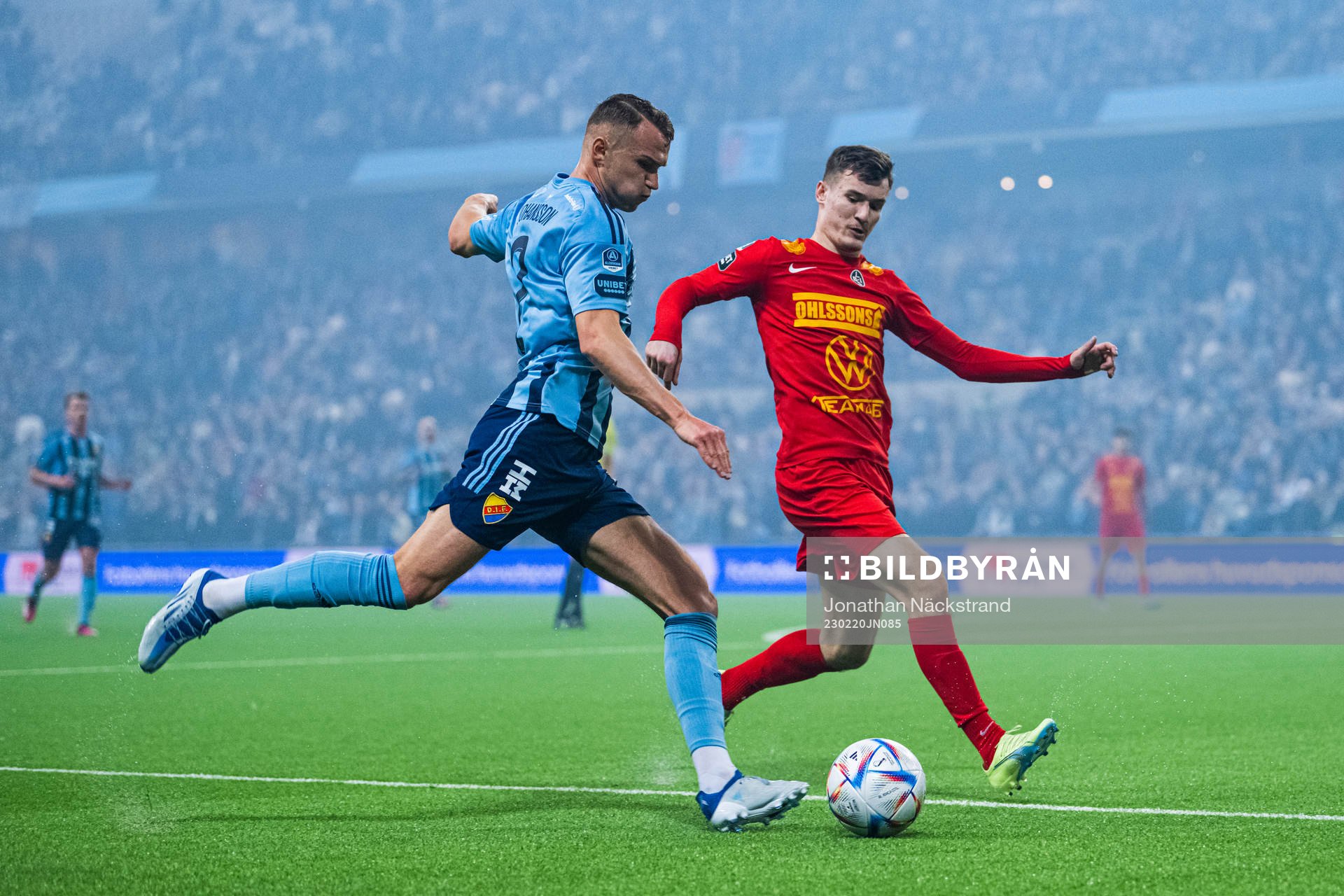 Djurgårdens Piotr Johansson och Landskronas Robin Dzabic