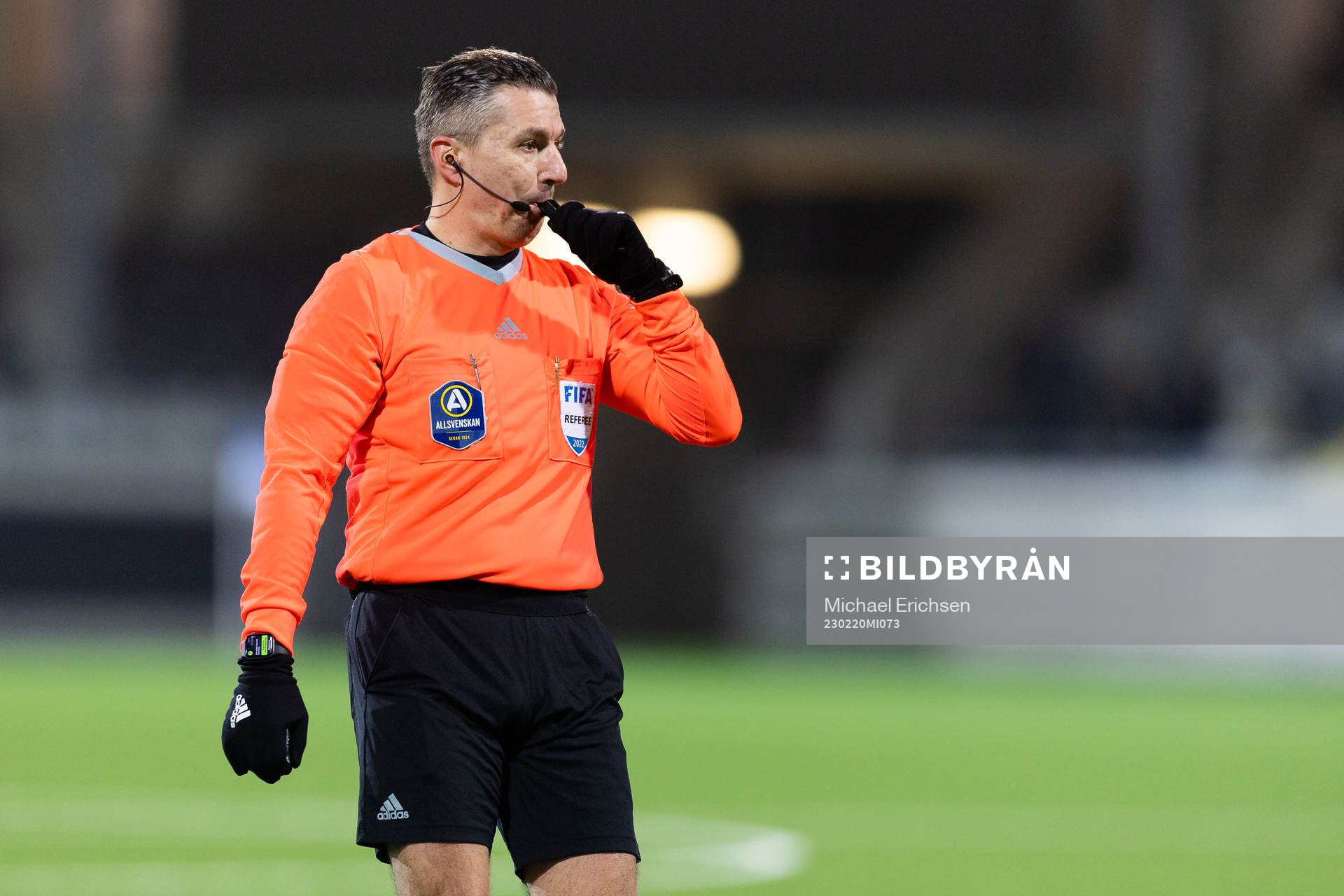 Domare Bojan Pandzic under fotbollsmatchen i Svenska Cupen mellan IFK Göteborg och Utsikten den 20 februari 2023 i Göteborg. 