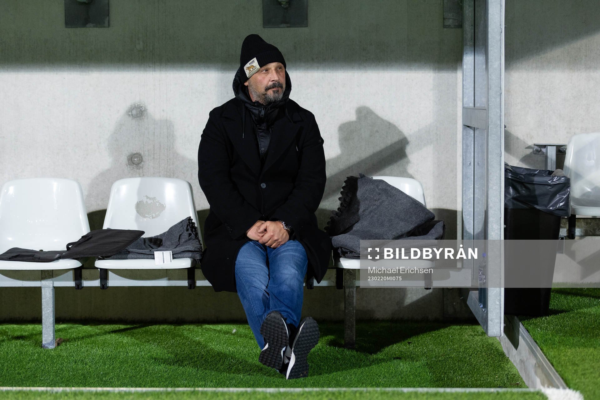 Utsiktens manager Bosko Orovic innan fotbollsmatchen i