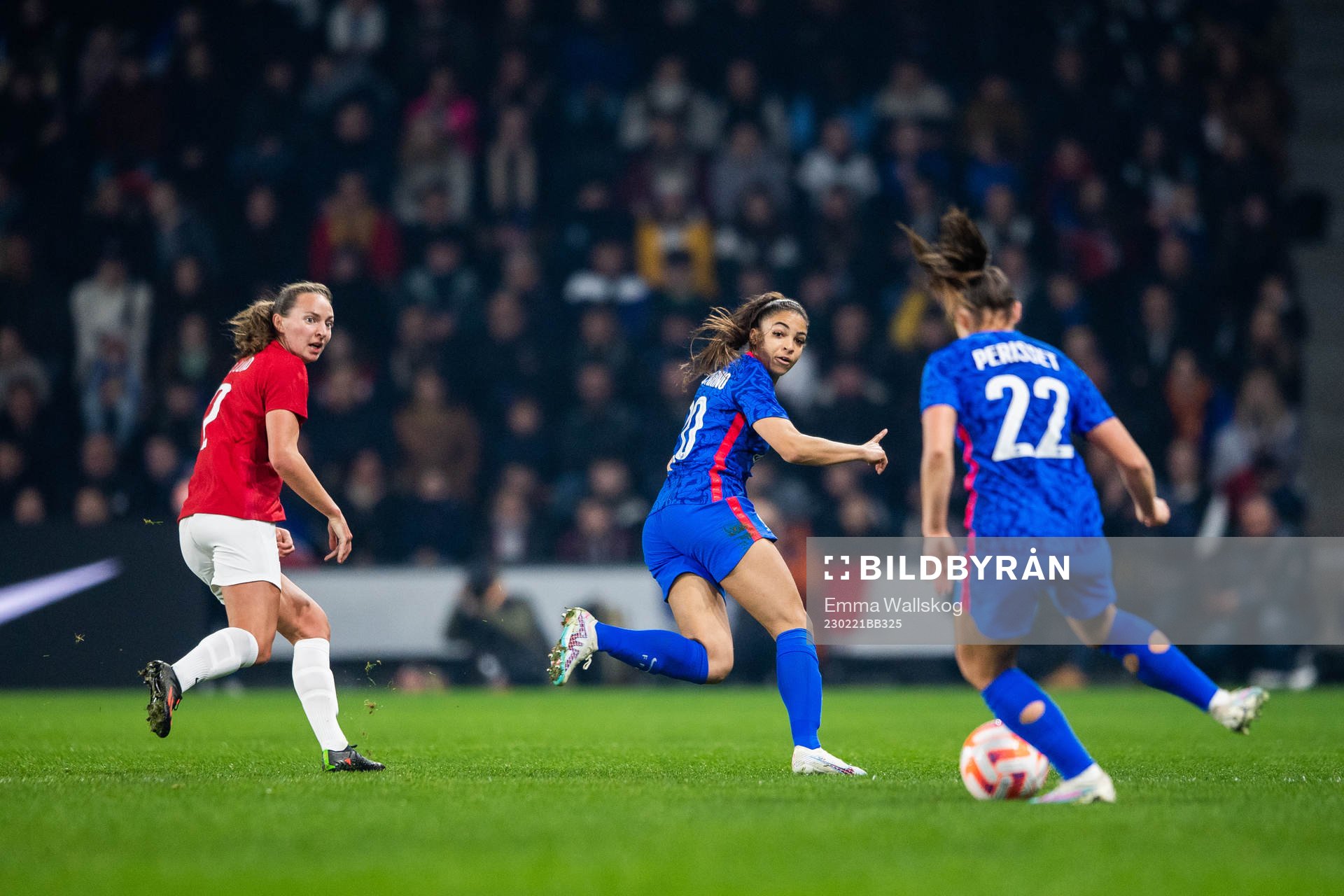 Marit Bratberg Lund of Norway and Delphine Cascarino of