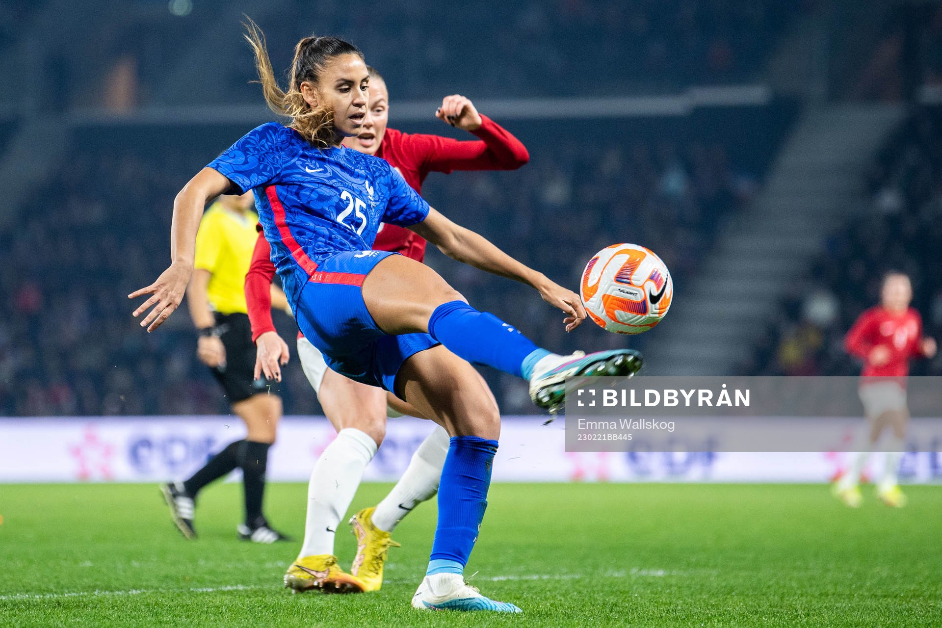 Maelle Lakrar of France