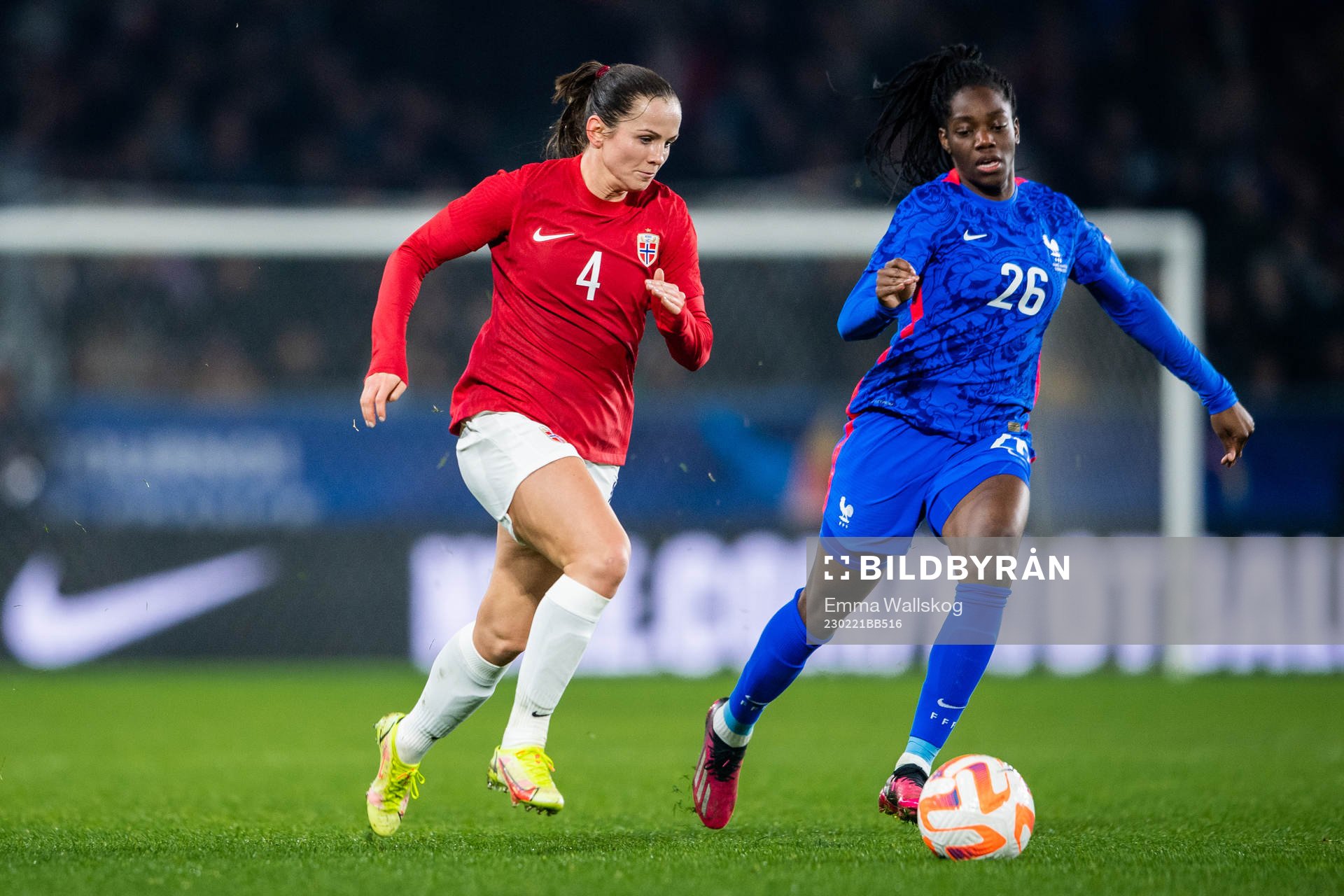 Tuva Hansen of Norway and Naomie Feller of France