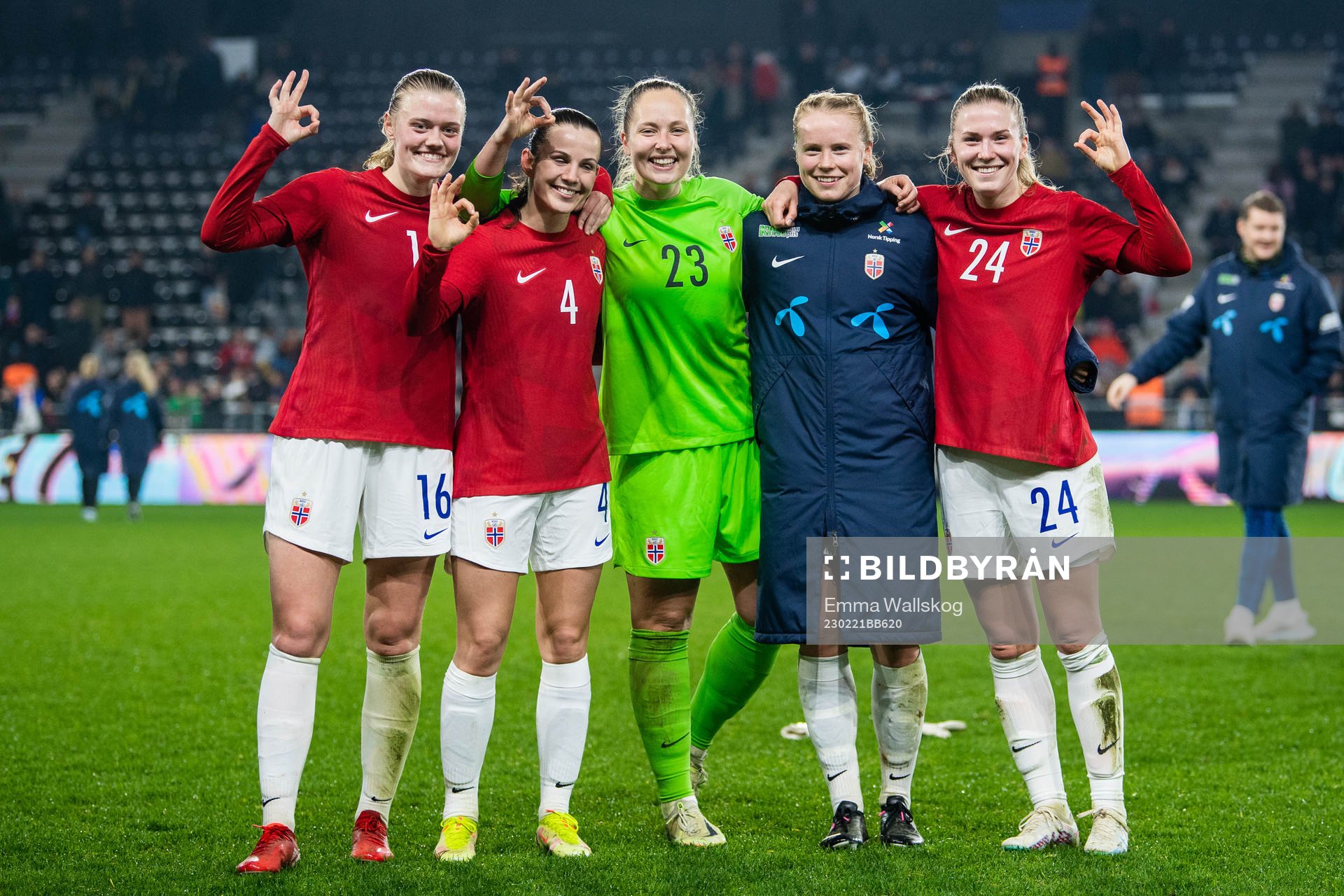 Mathilde Harviken, Tuva Hansen, goalkeeper Aurora Mikalsen,