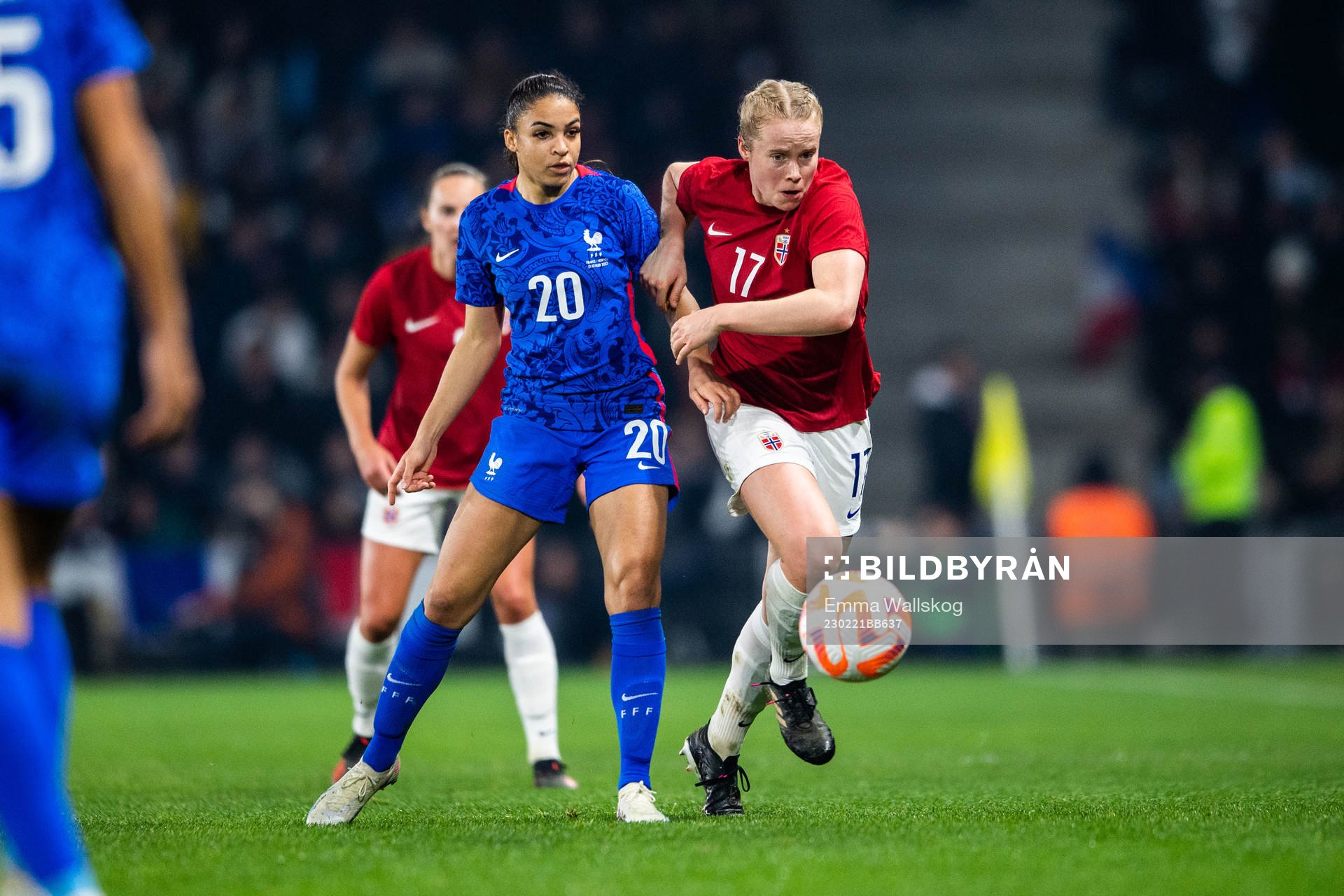 Delphine Cascarino of France and Julie Blakstad of Norway