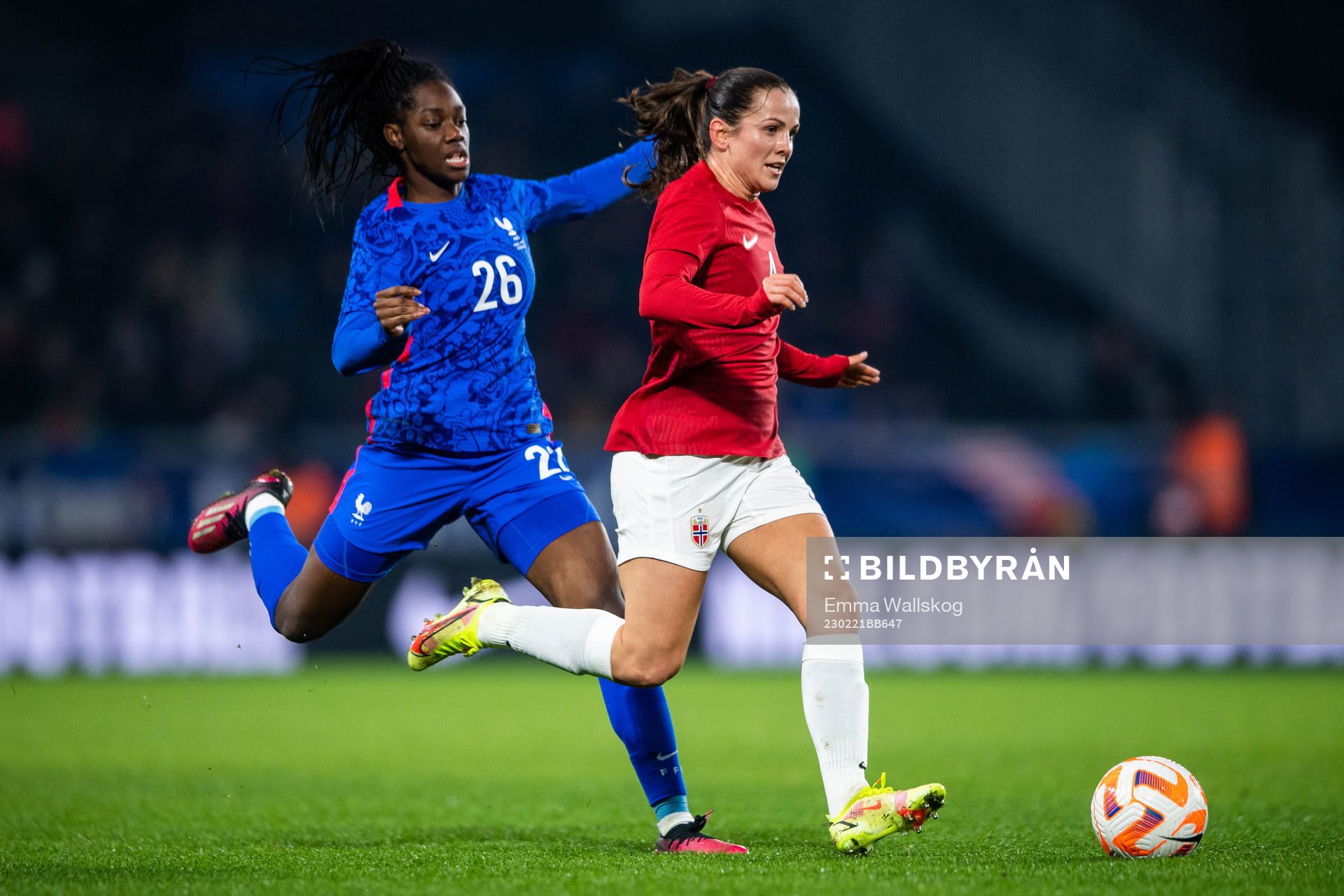 Naomie Feller of France and Tuva Hansen of Norway
