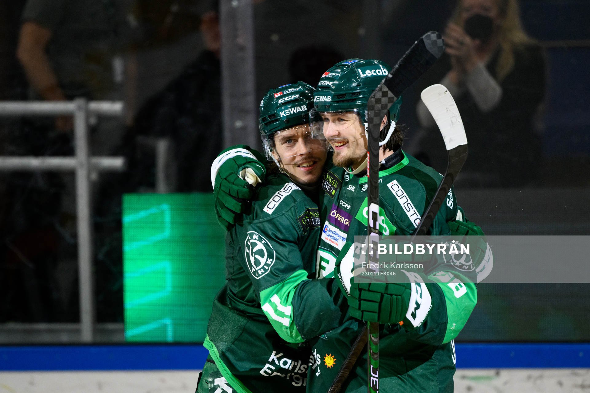 Färjestads Joakim Nygård och Linus Johansson jublar