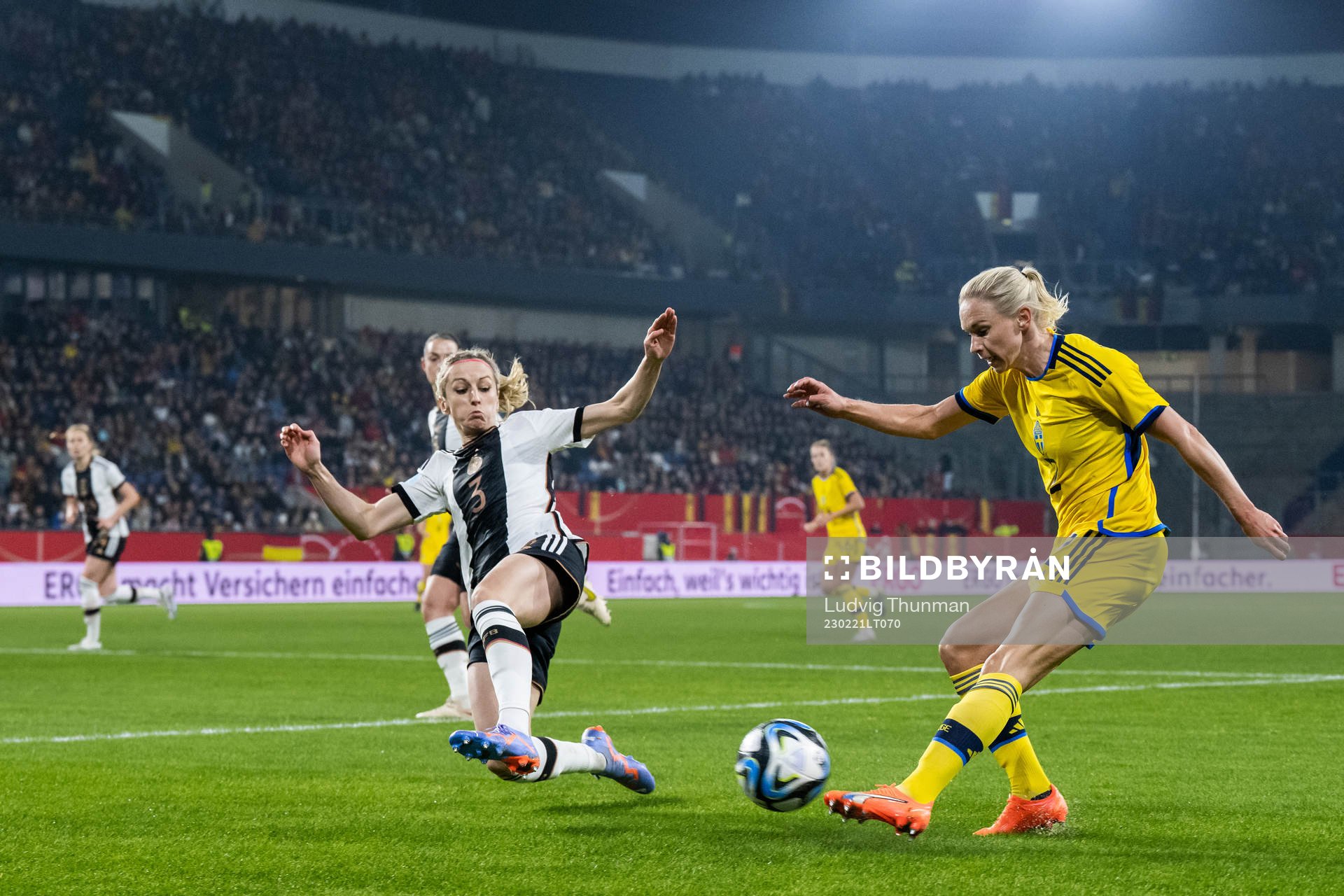 Kathrin Hendrich of Germany and Jonna Andersson of Sweden