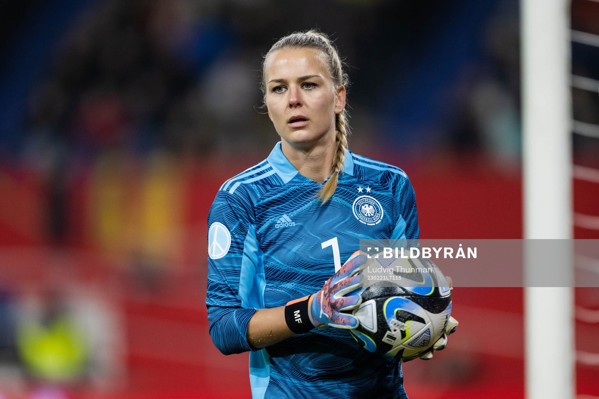 goalkeeper Merle Frohms of Germany during the women's international friendly football match between Germany and Sweden on February 21, 2023 in Duisburg.