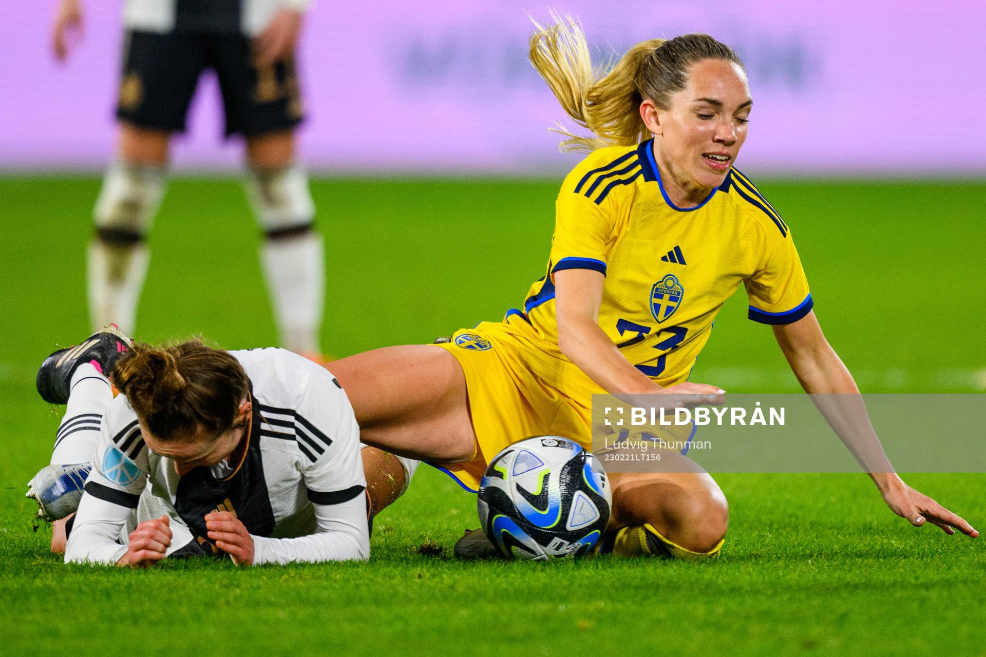 Alexandra Popp of Germany and Elin Rubensson of Sweden