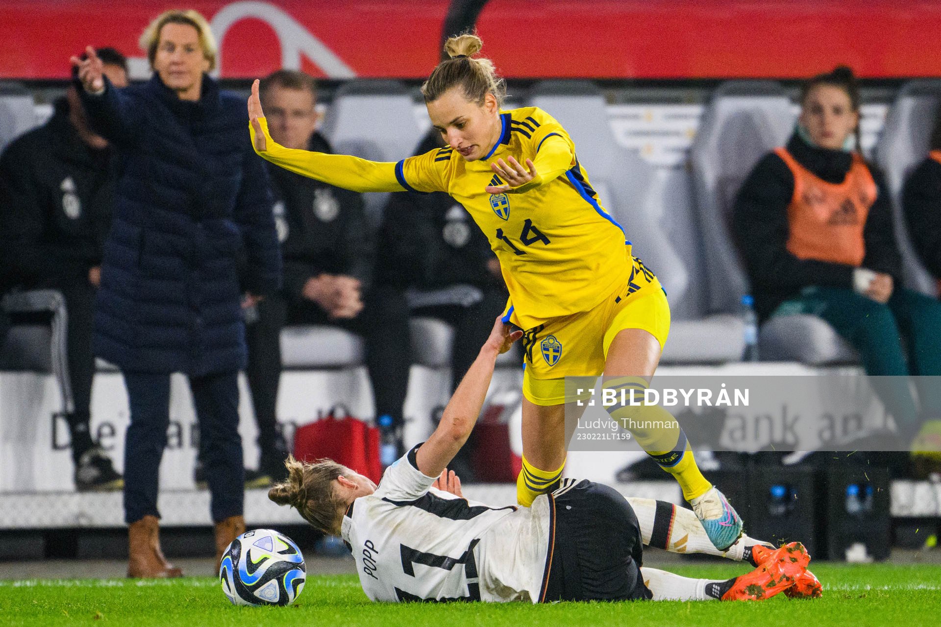 Nathalie Björn of Sweden and Alexandra Popp of Germany